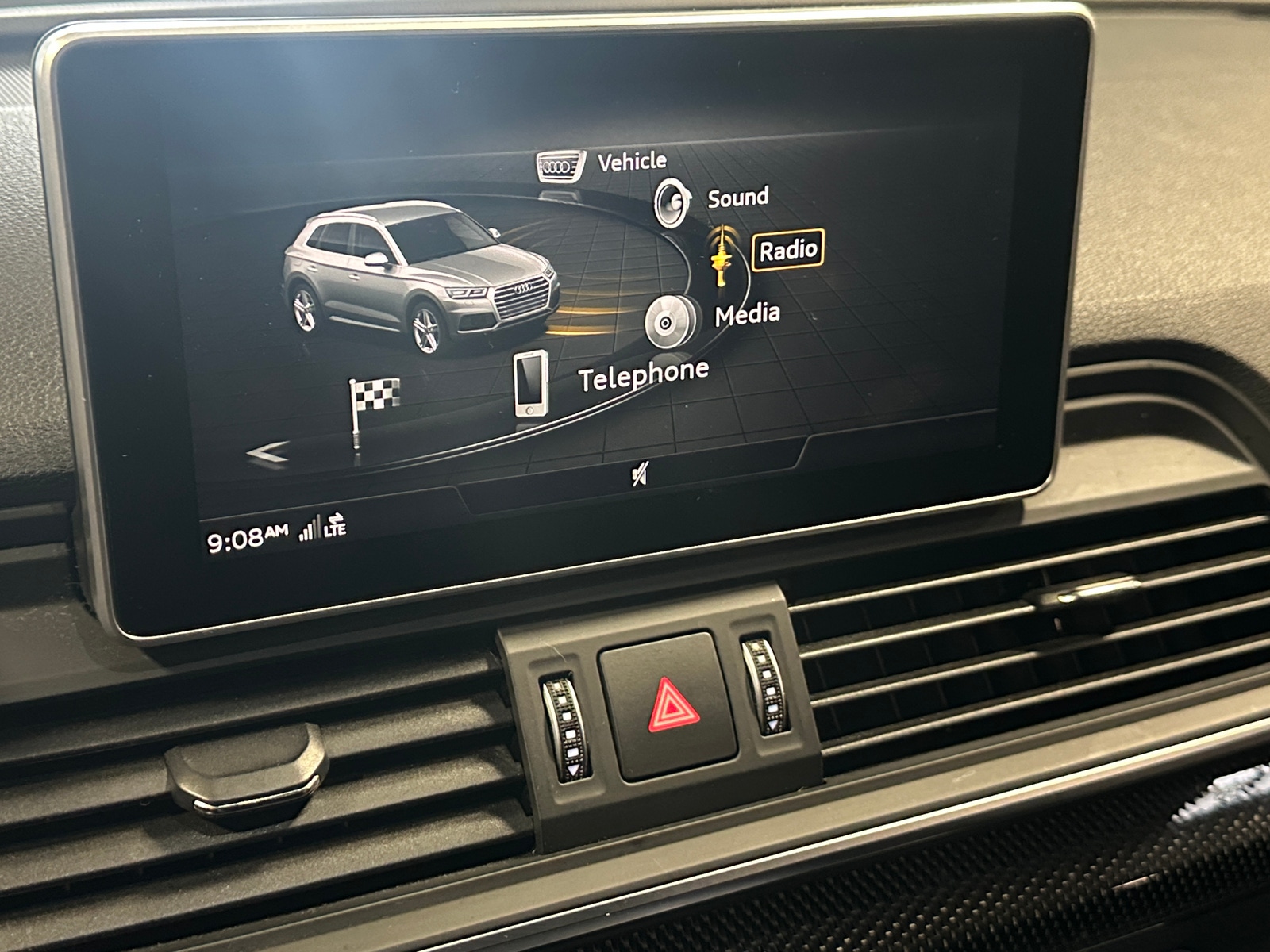 Thumbnail: 2018 Audi SQ5 - 3