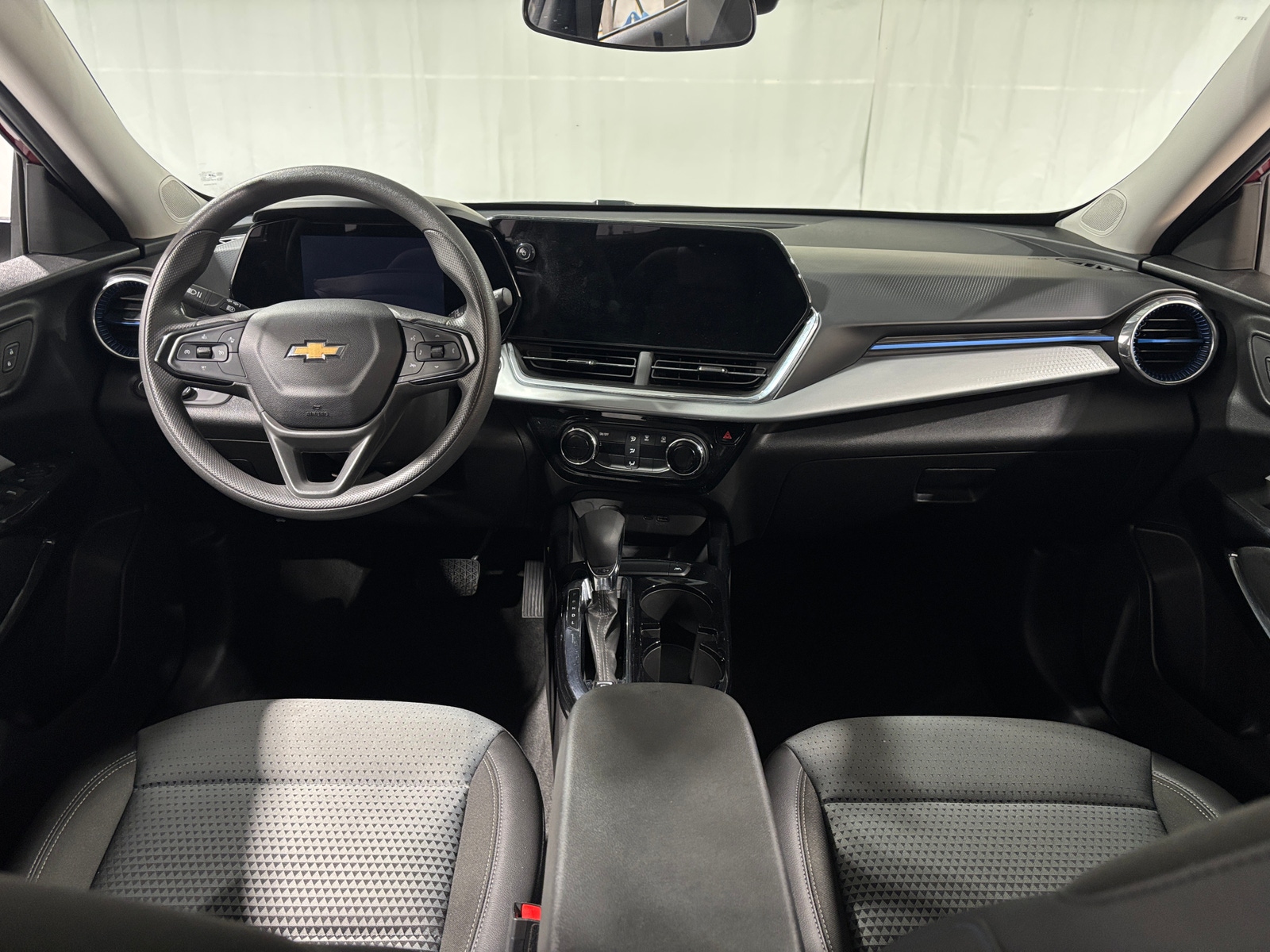 Thumbnail: 2025 Chevrolet Trax - 3