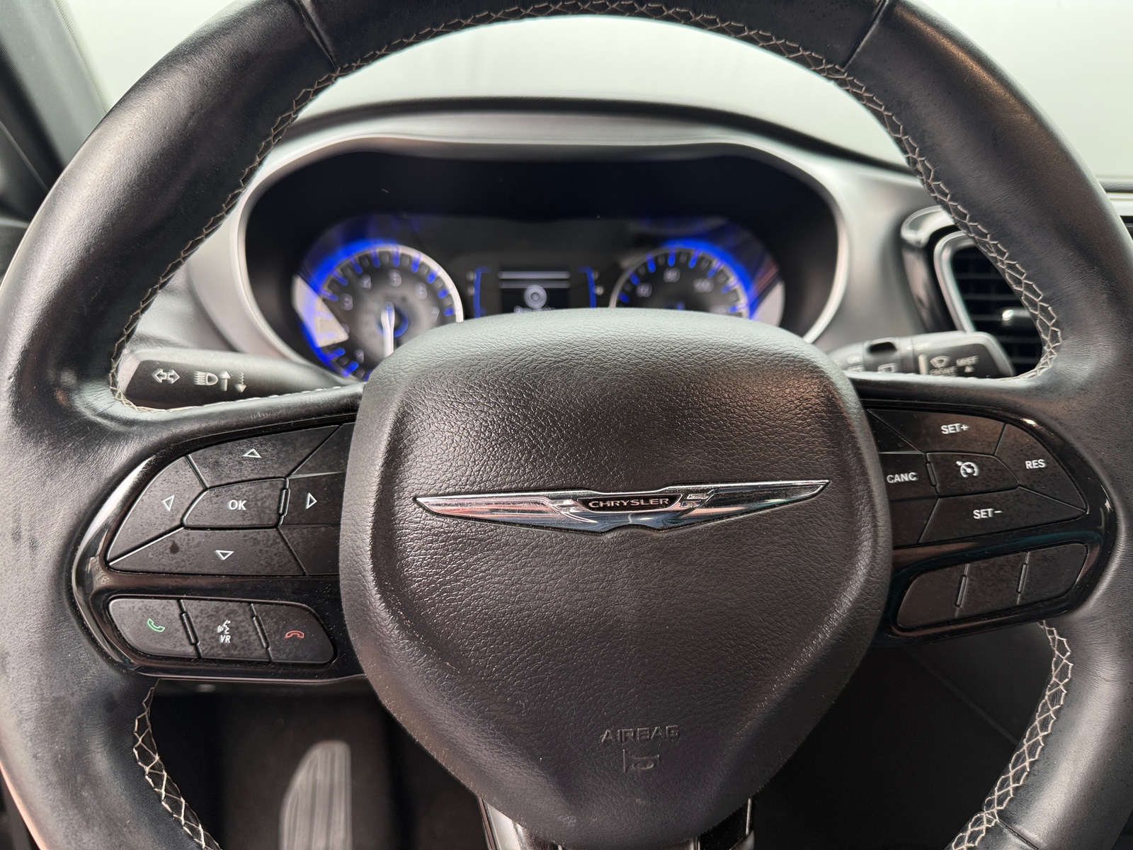 Thumbnail: 2018 Chrysler Pacifica - 5