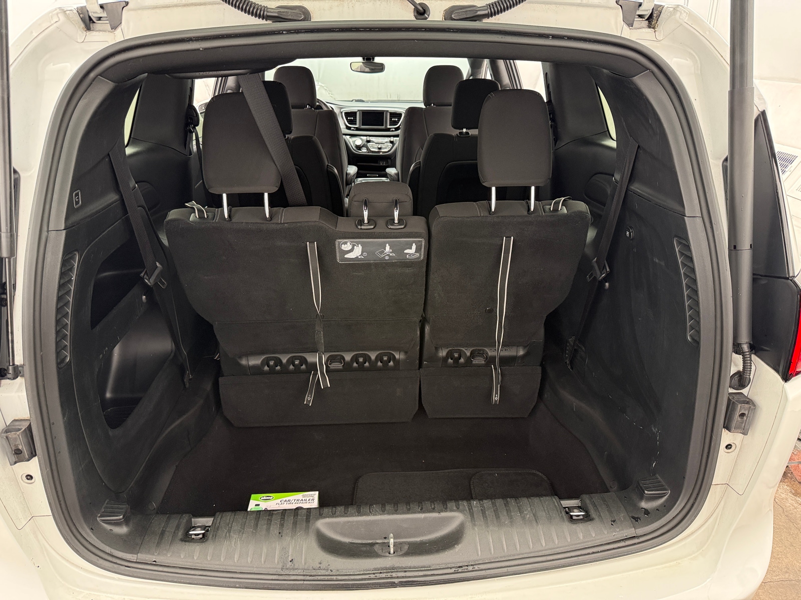 Thumbnail: 2018 Chrysler Pacifica - 7