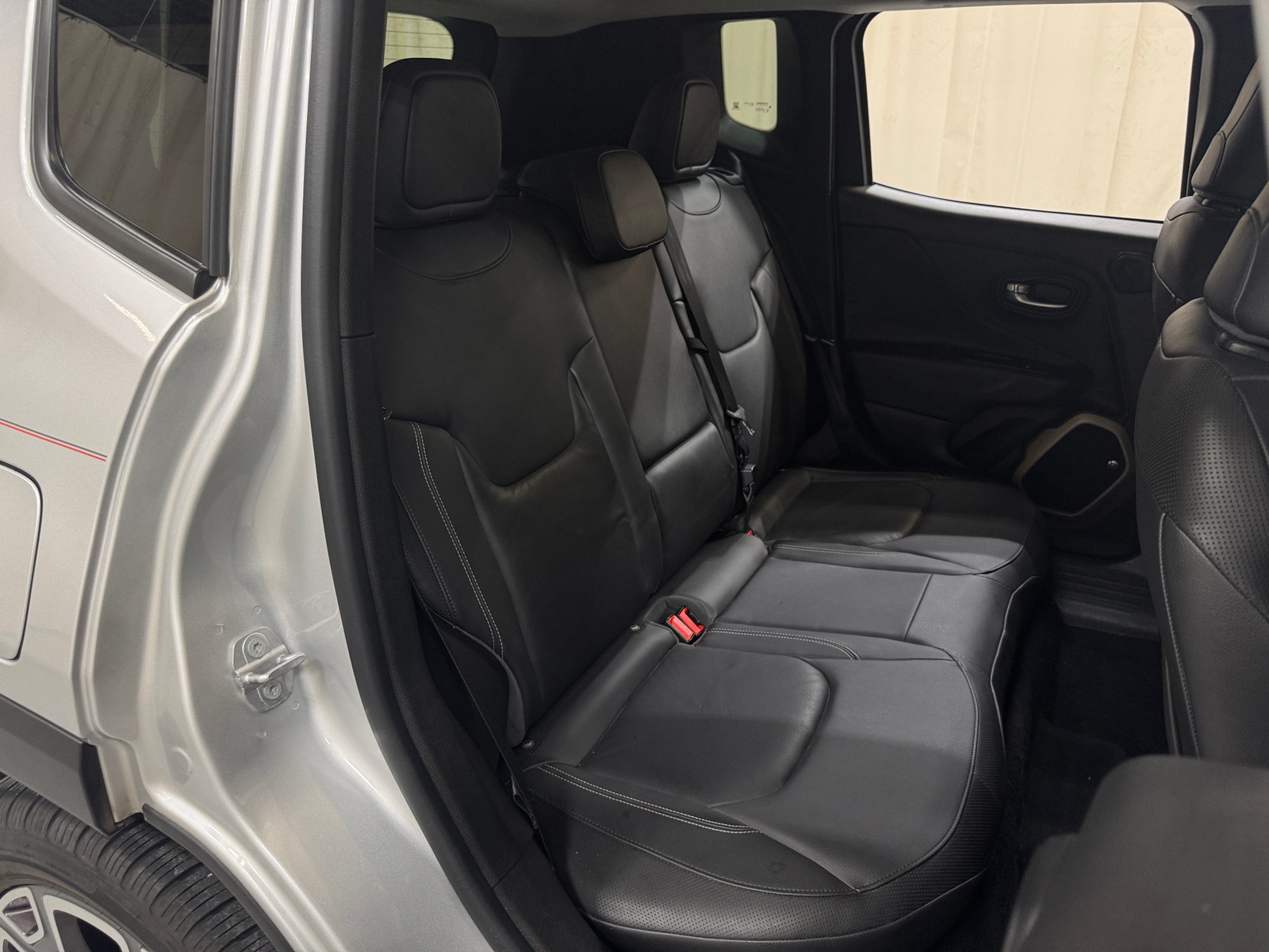 Thumbnail: 2016 Jeep Renegade - 5