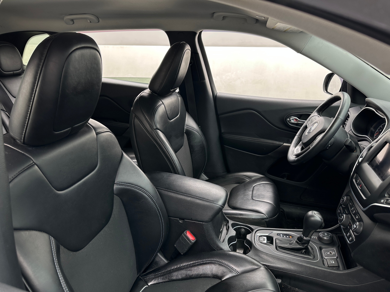 Thumbnail: 2019 Jeep Cherokee - 2