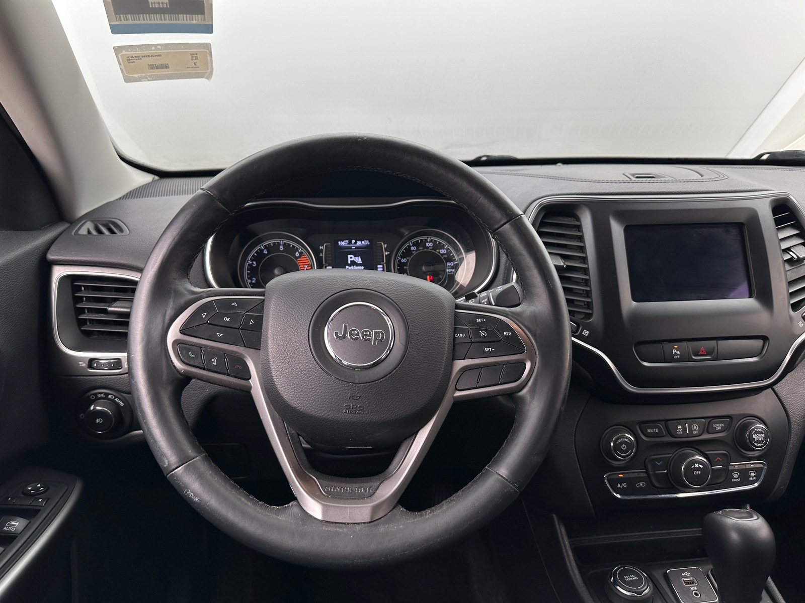 Thumbnail: 2019 Jeep Cherokee - 5