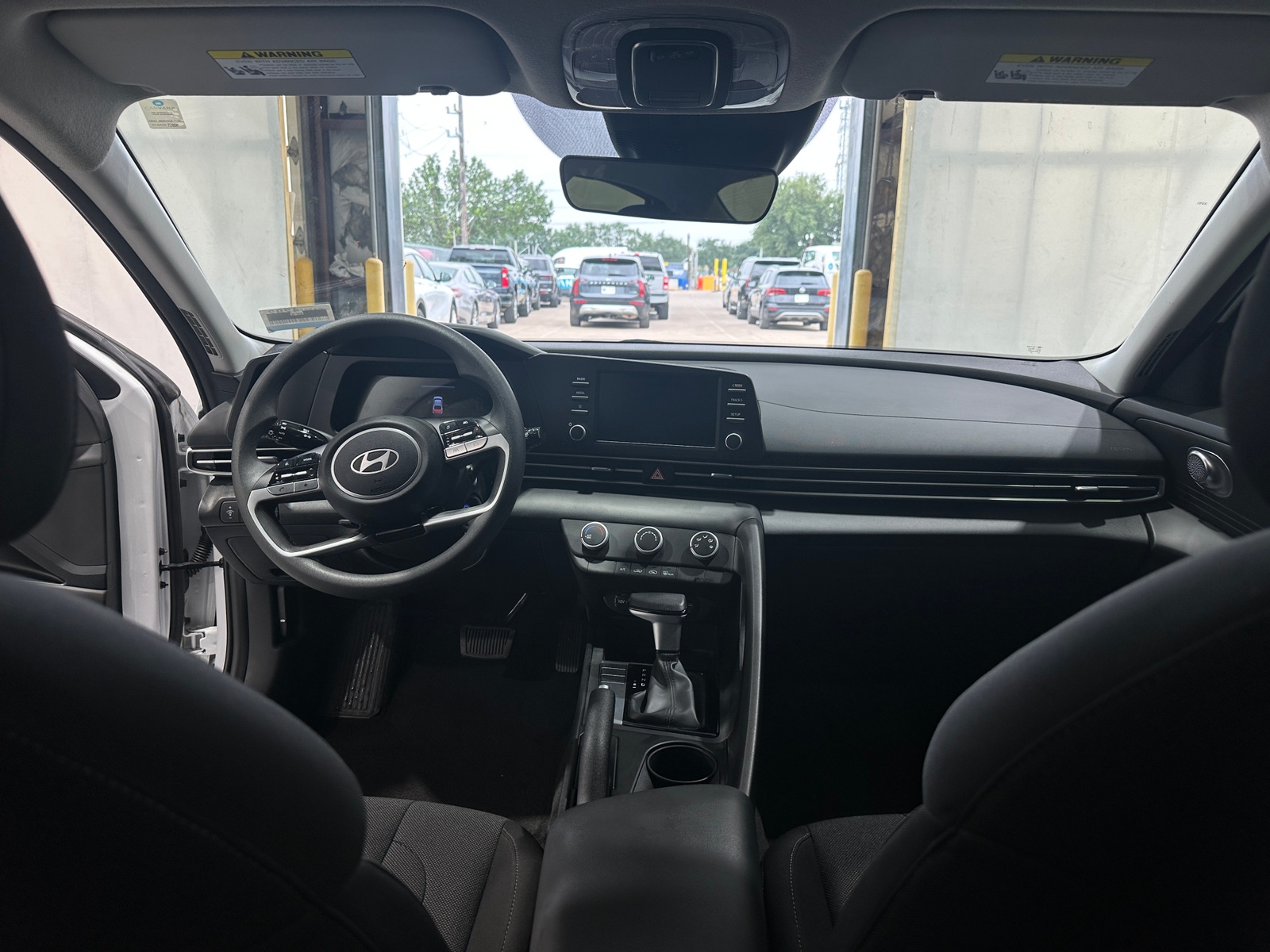 Thumbnail: 2024 Hyundai Elantra - 3