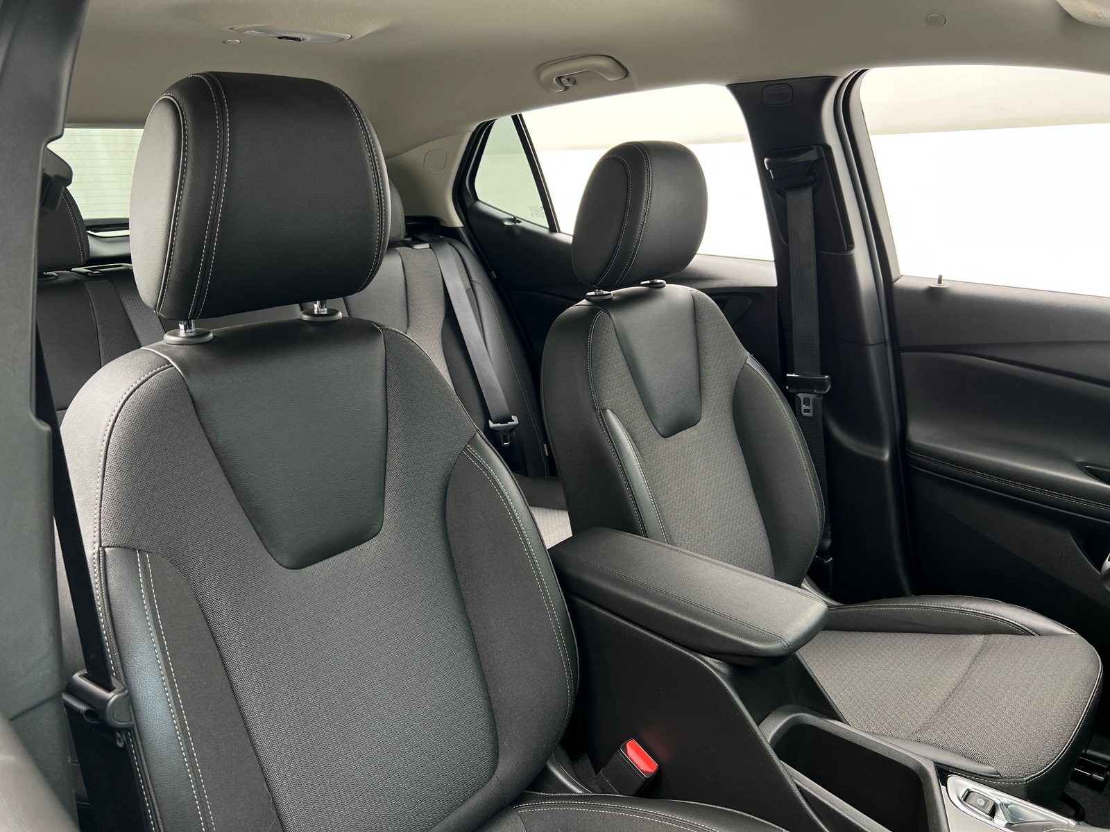 Thumbnail: 2025 Buick Encore GX - 2