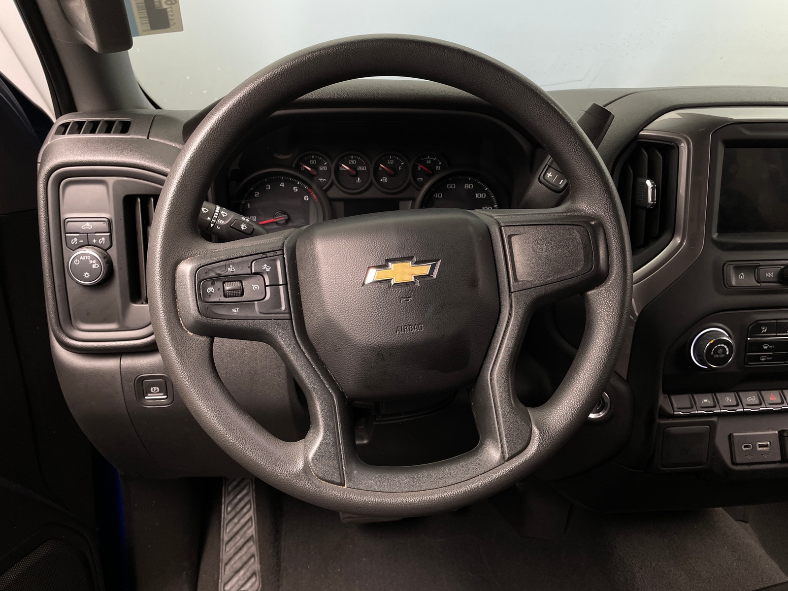 Thumbnail: 2023 Chevrolet Silverado 1500 - 5