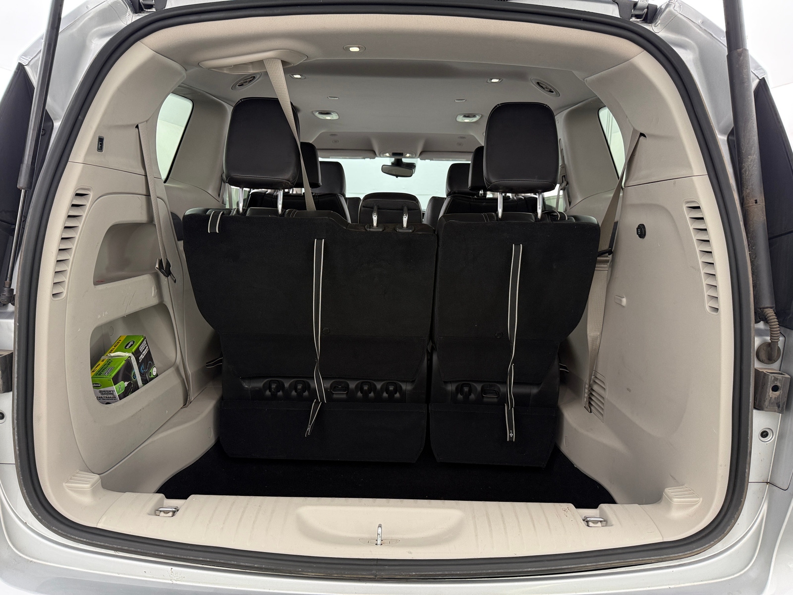 Thumbnail: 2023 Chrysler Pacifica - 6