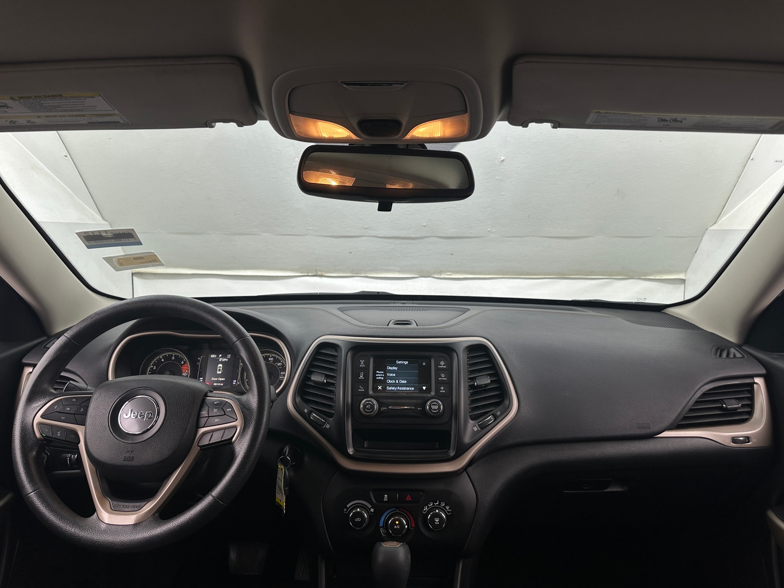 Thumbnail: 2018 Jeep Cherokee - 3
