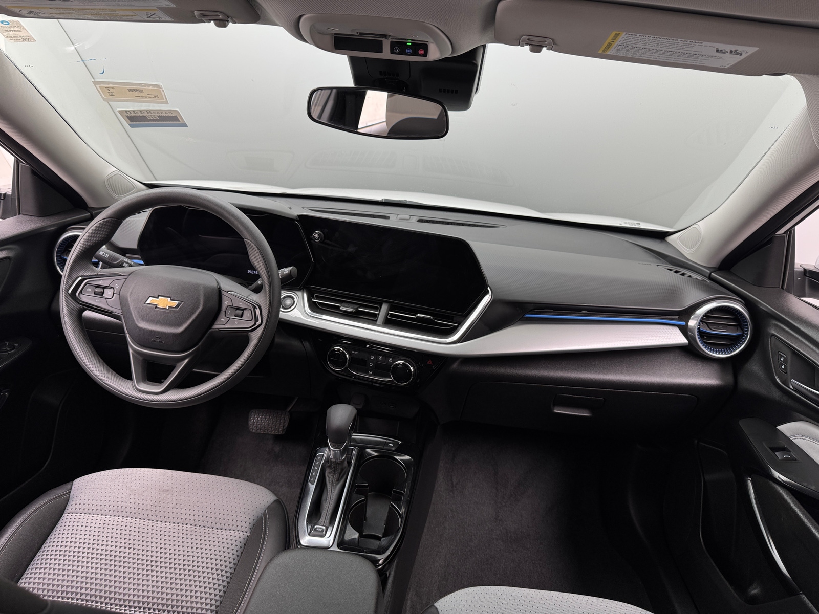 Thumbnail: 2025 Chevrolet Trax - 3