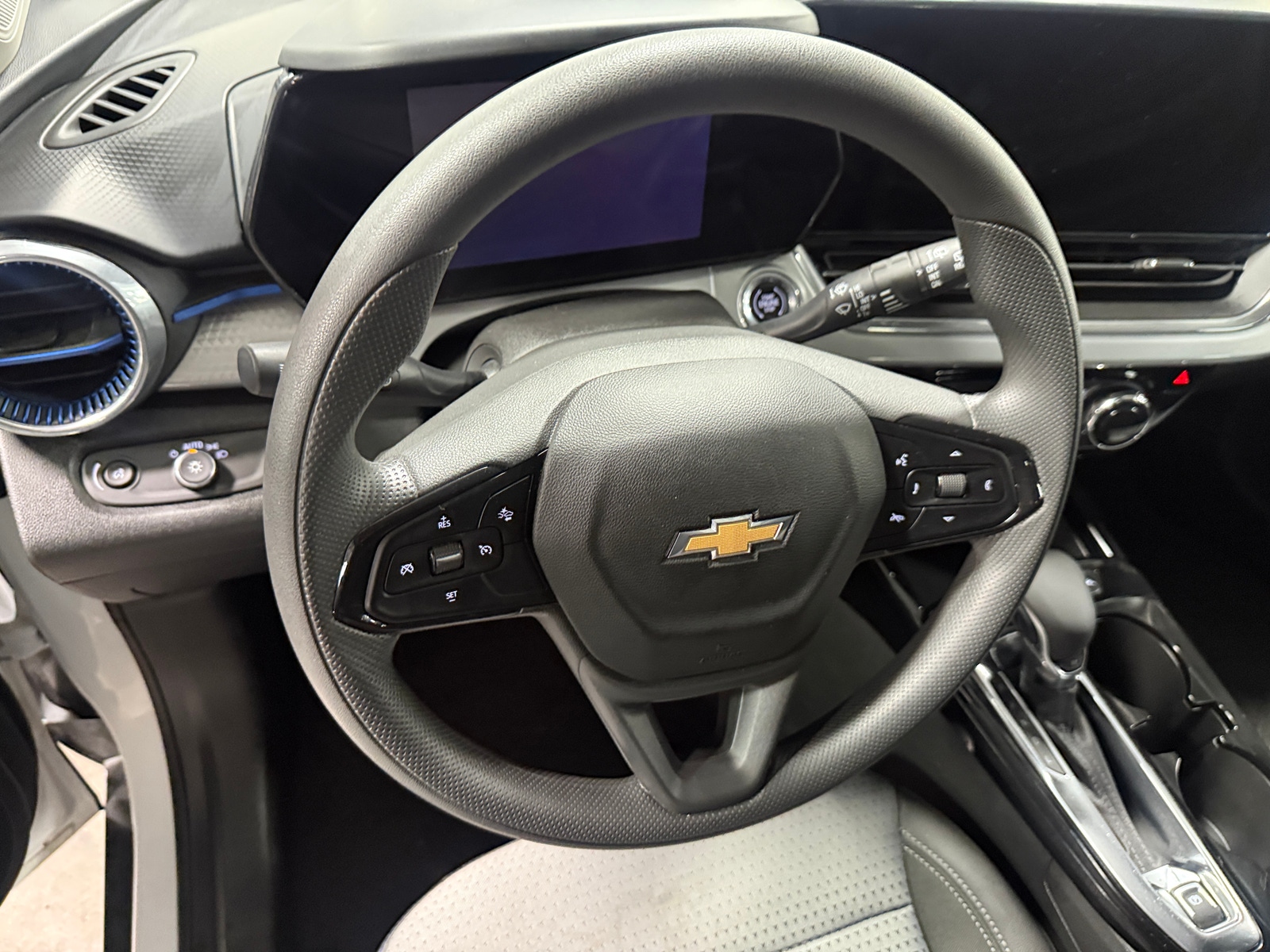 Thumbnail: 2025 Chevrolet Trax - 5