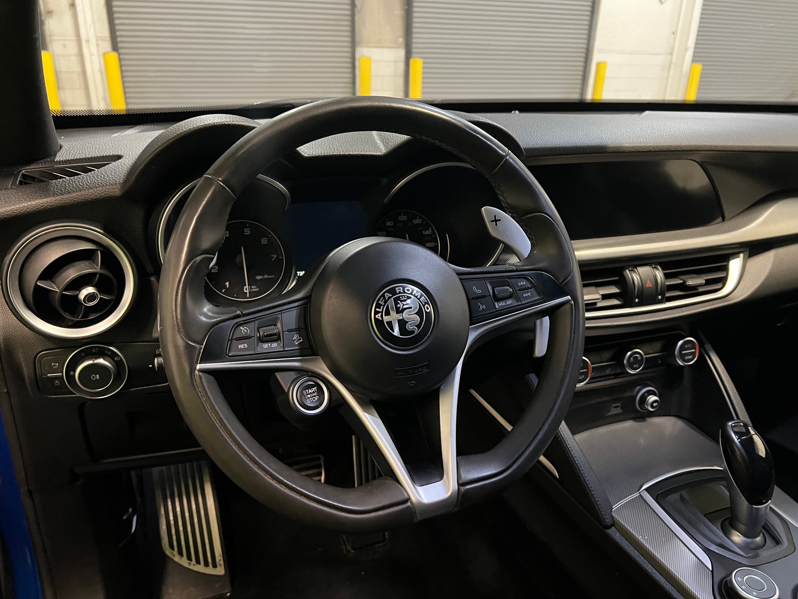 Thumbnail: 2018 Alfa Romeo Stelvio - 4