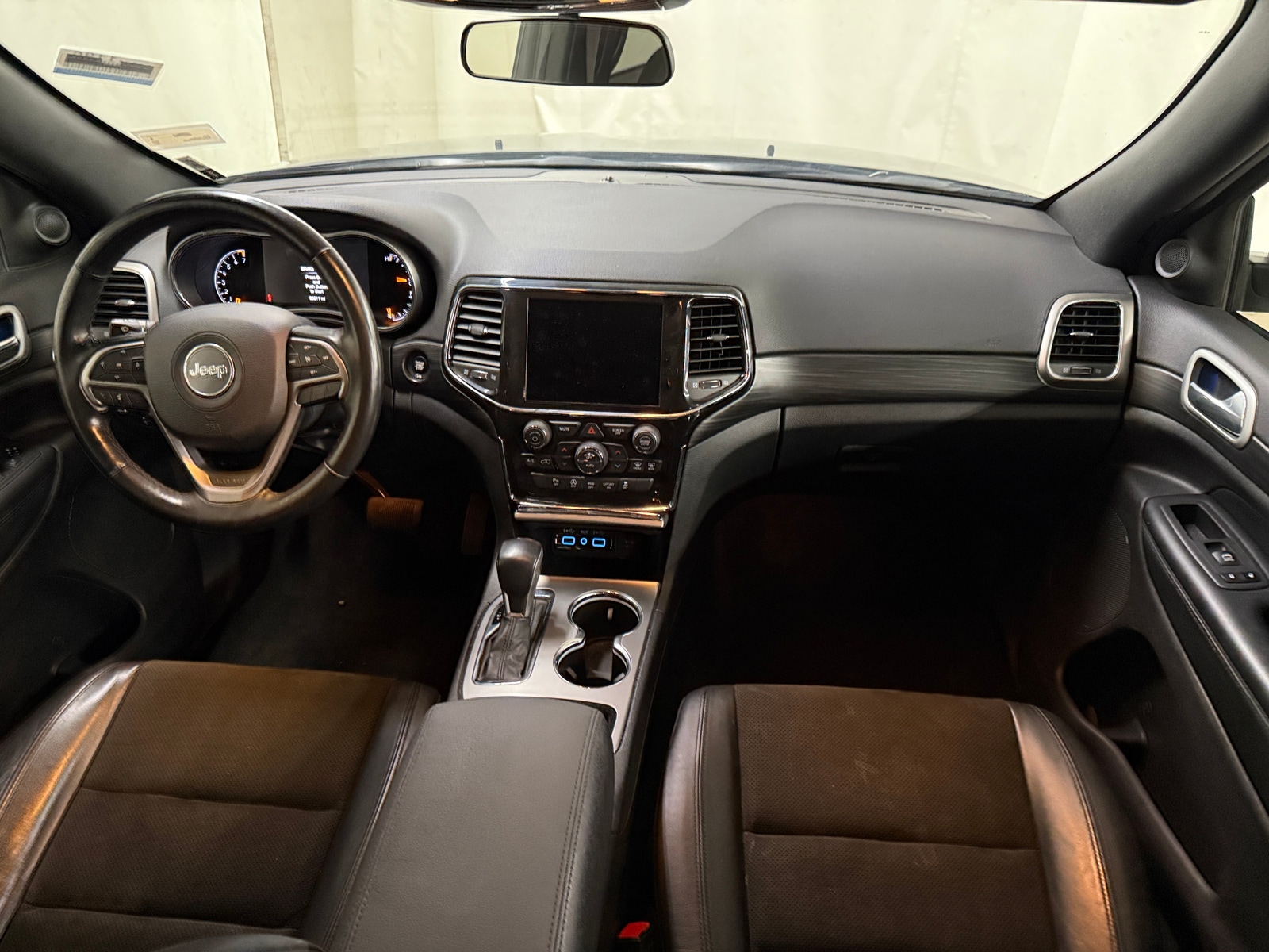 Thumbnail: 2021 Jeep Grand Cherokee - 3