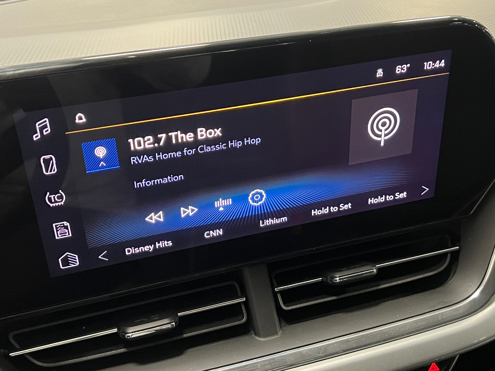 Thumbnail: 2025 Chevrolet Trax - 4