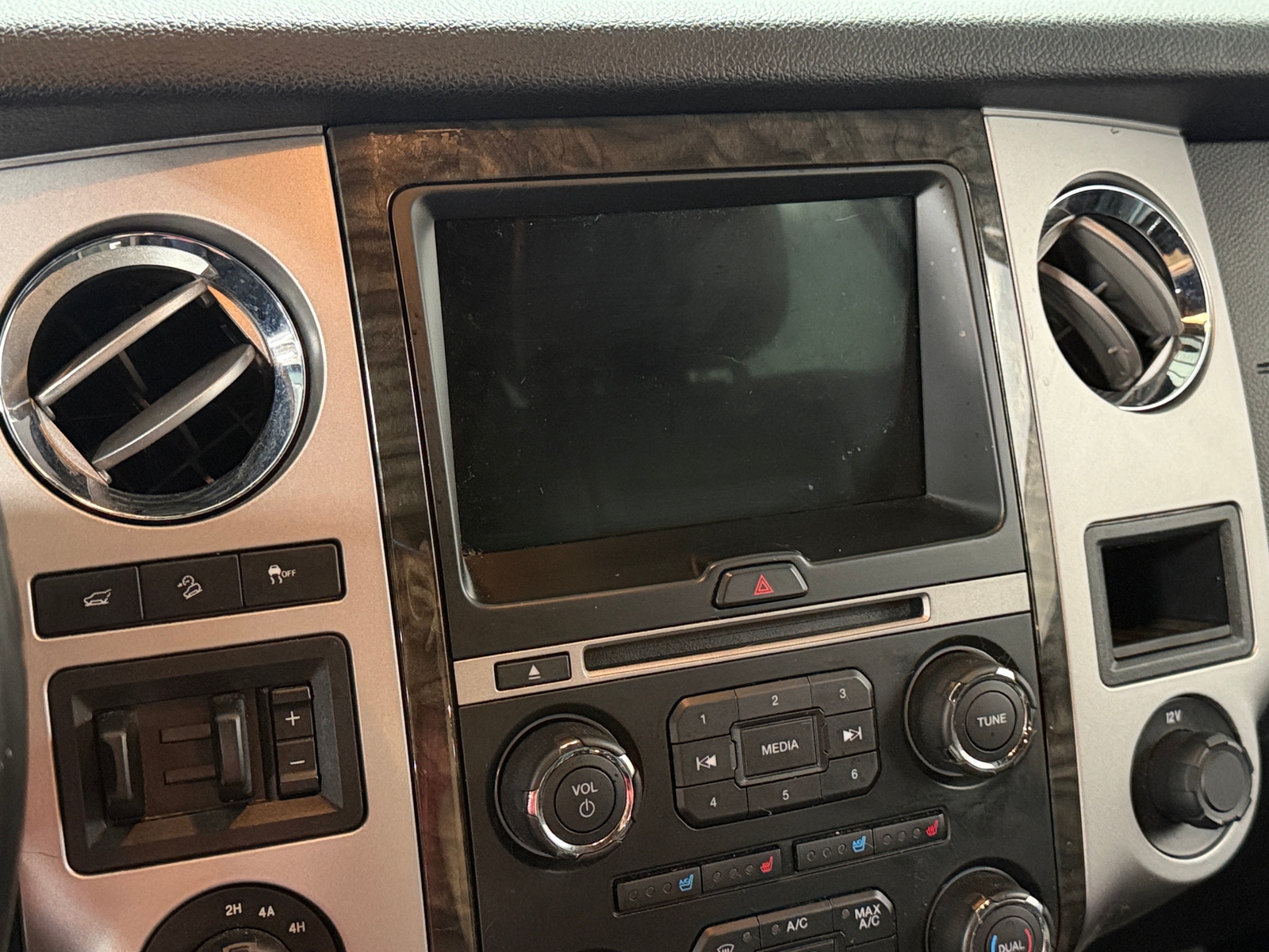 Thumbnail: 2017 Ford Expedition - 3