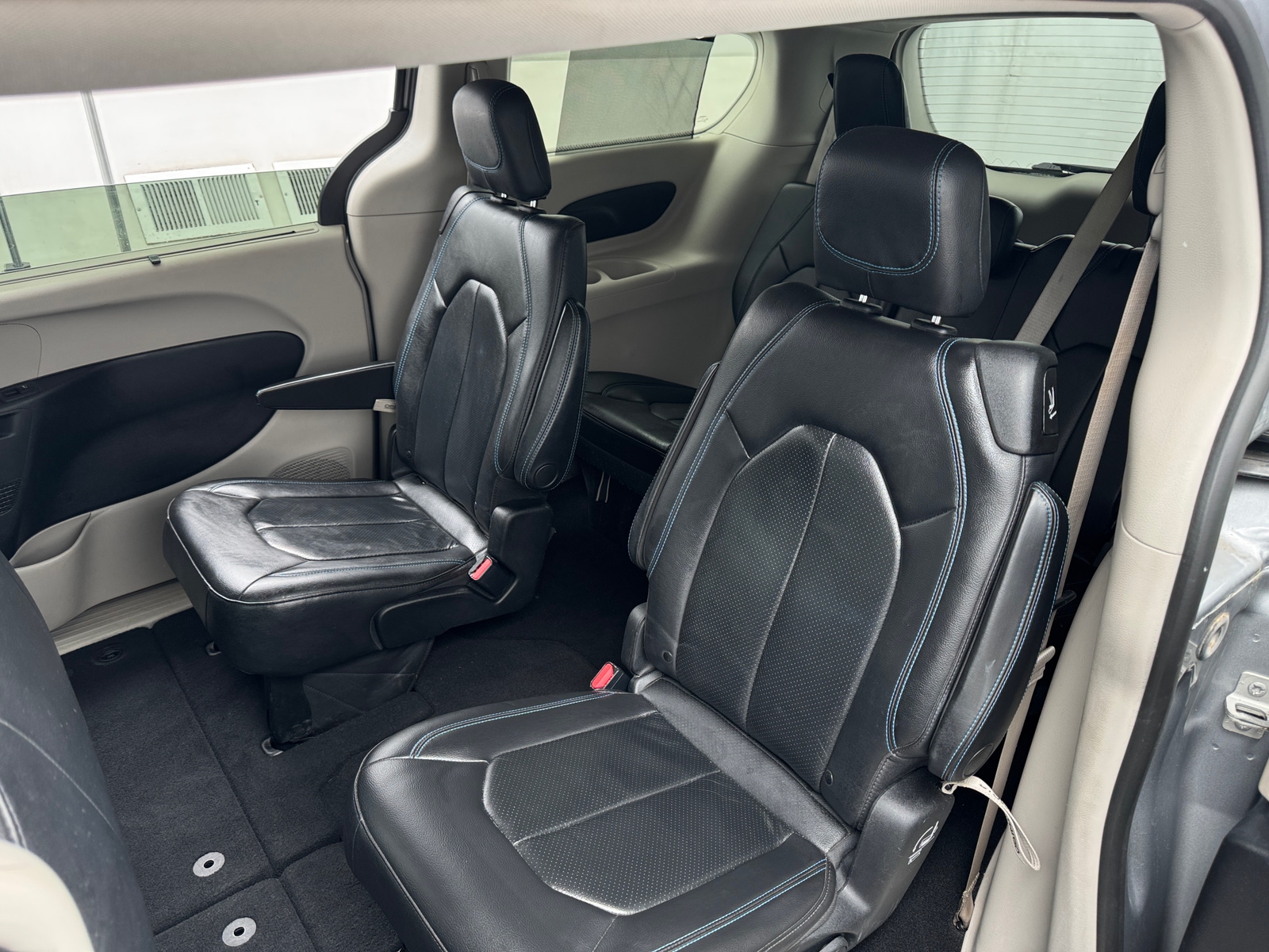 Thumbnail: 2021 Chrysler Pacifica - 5