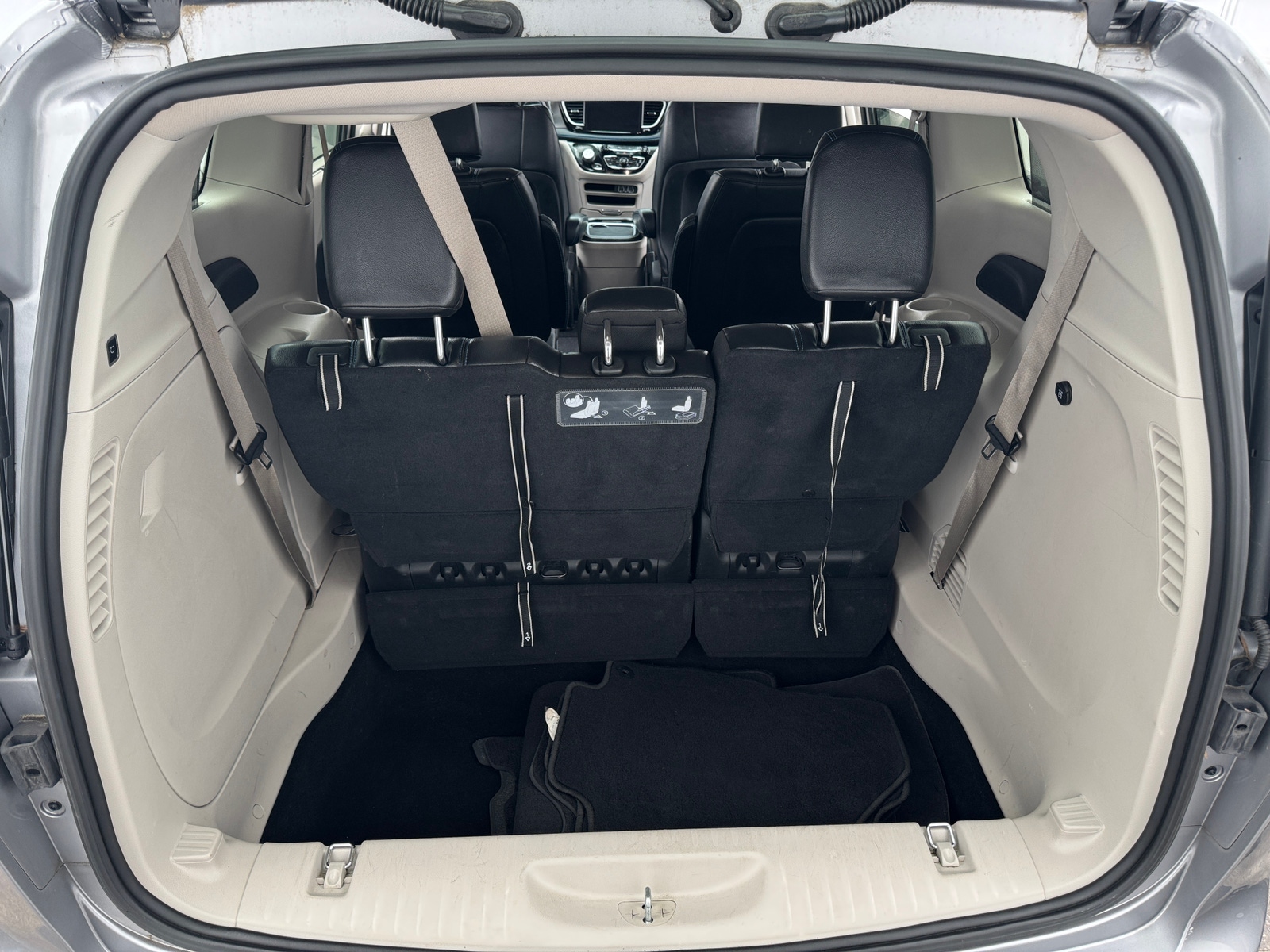 Thumbnail: 2021 Chrysler Pacifica - 6