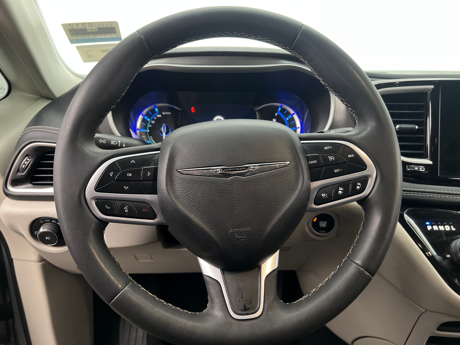 Thumbnail: 2023 Chrysler Pacifica - 4