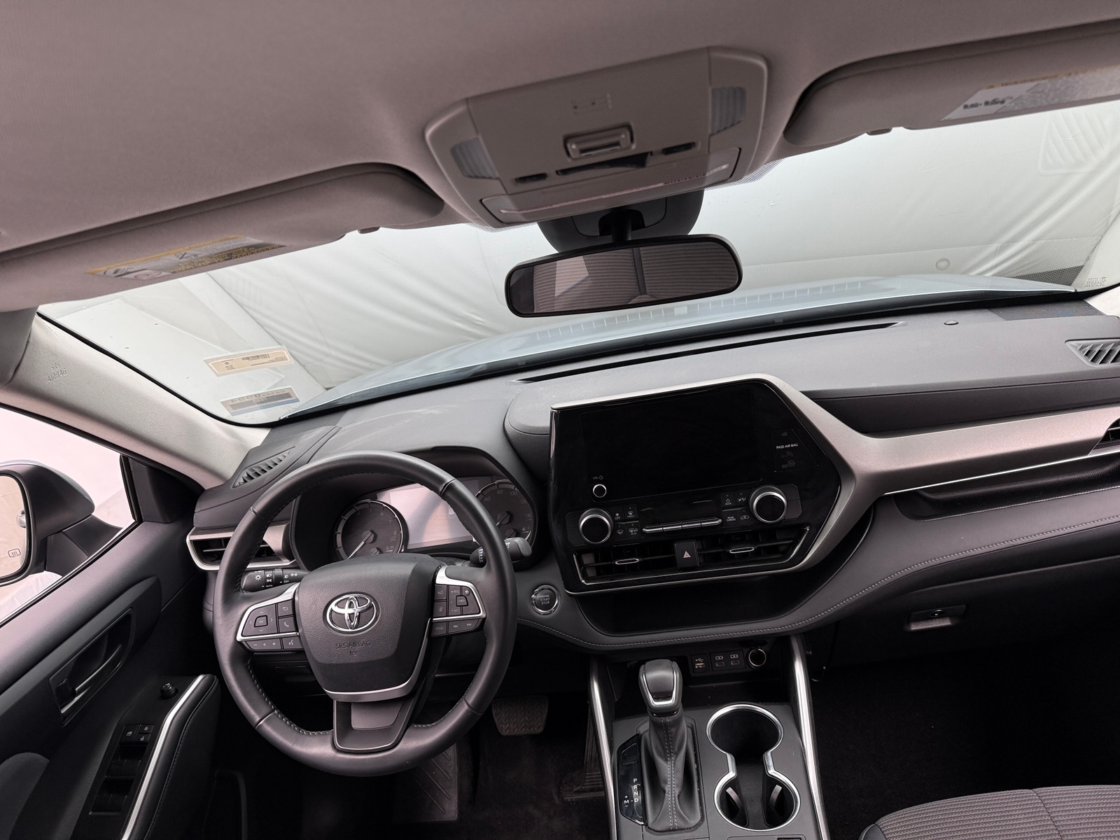 Thumbnail: 2023 Toyota Highlander - 3