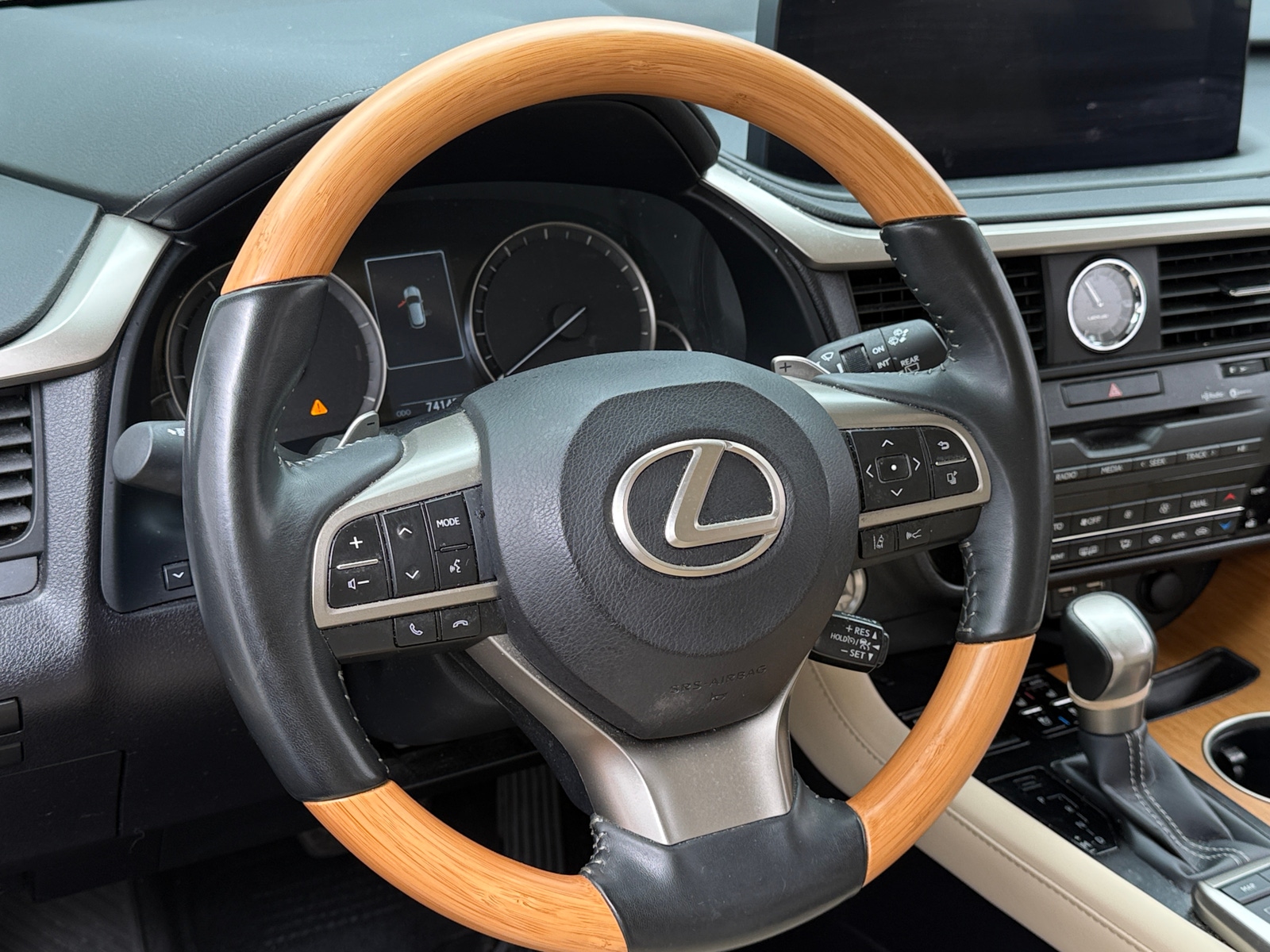 Thumbnail: 2022 Lexus RX - 4