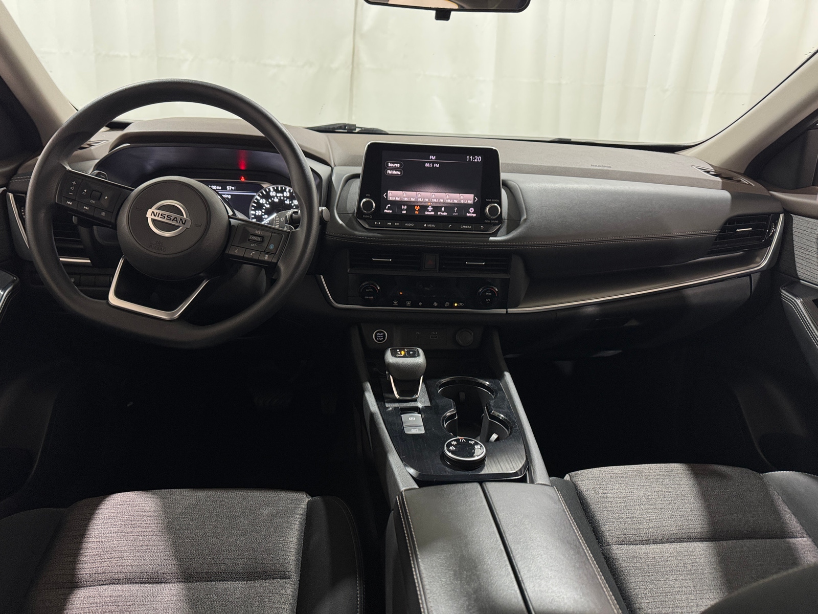 Thumbnail: 2021 Nissan Rogue - 3