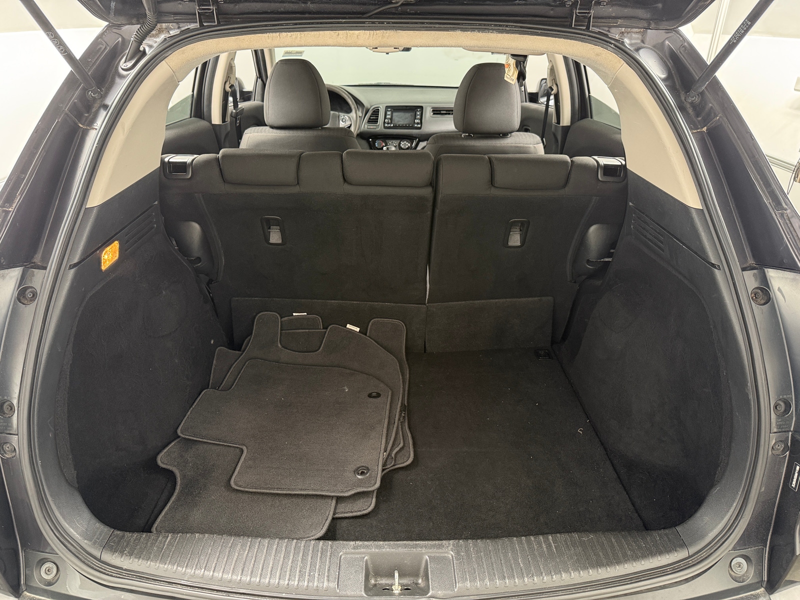 Thumbnail: 2016 Honda HR-V - 7