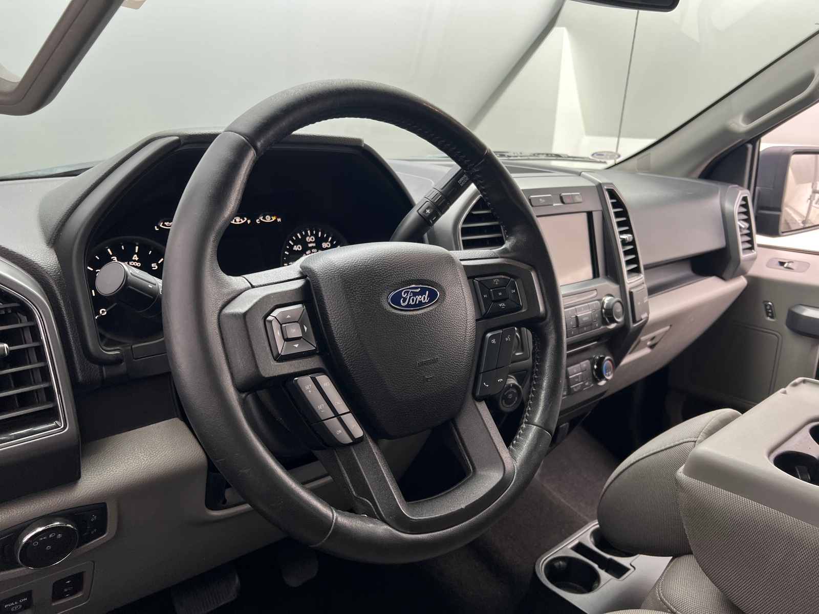 Thumbnail: 2018 Ford Econoline - 5