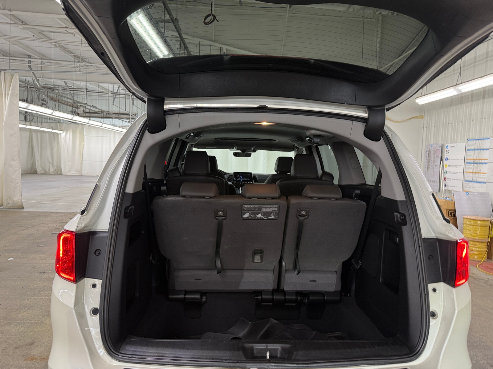 Thumbnail: 2019 Honda Odyssey - 6