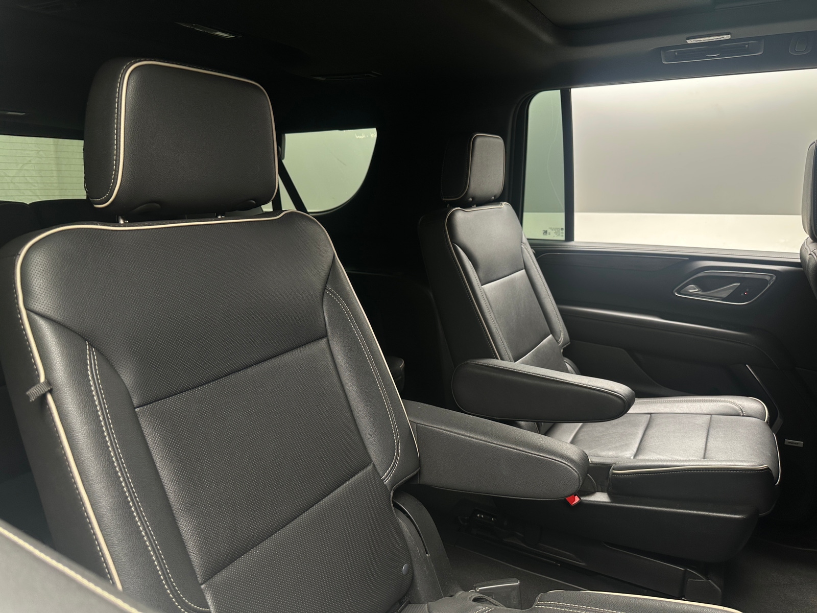 Thumbnail: 2022 Chevrolet Suburban - 5