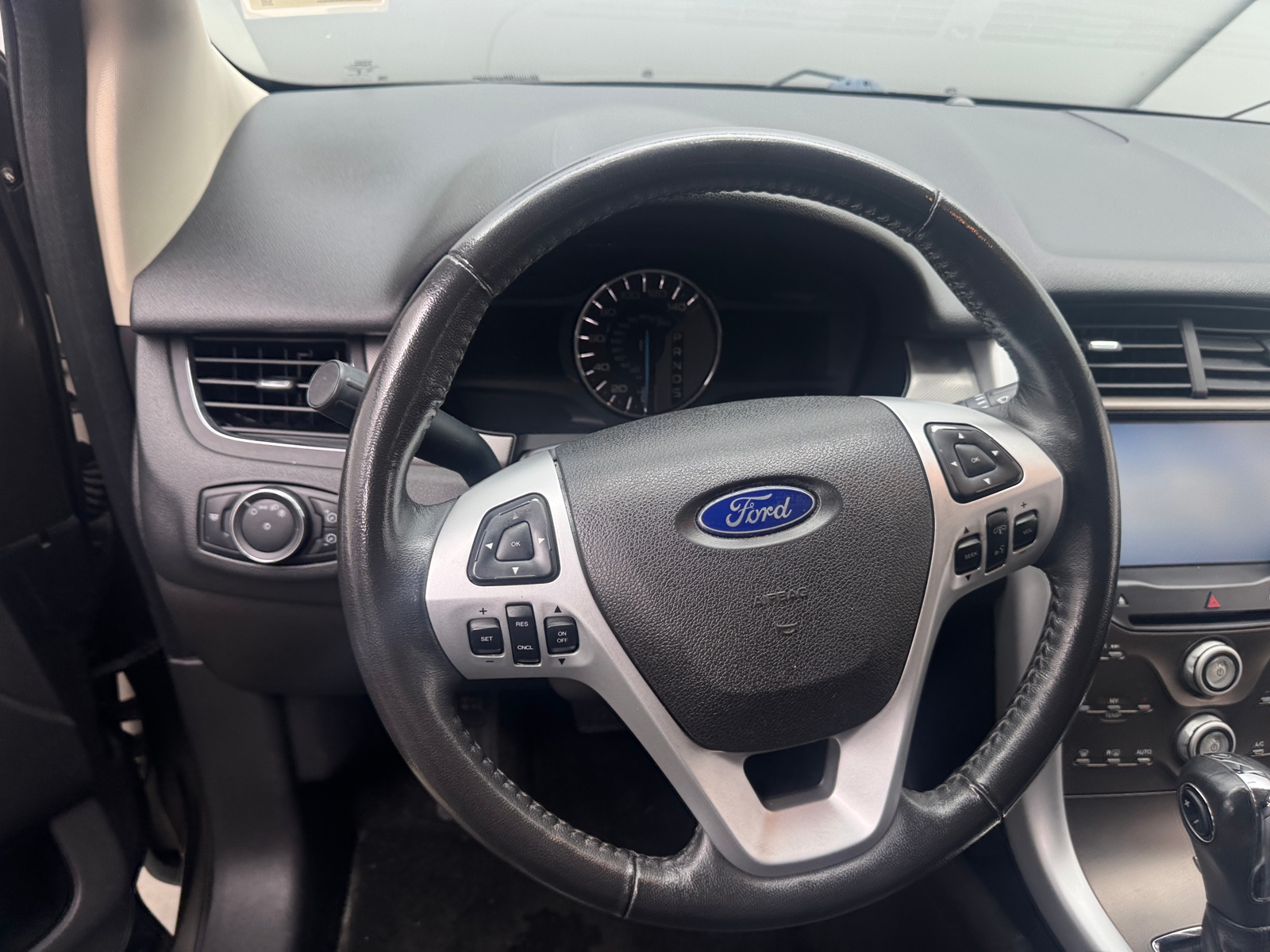 Thumbnail: 2013 Ford Edge - 4