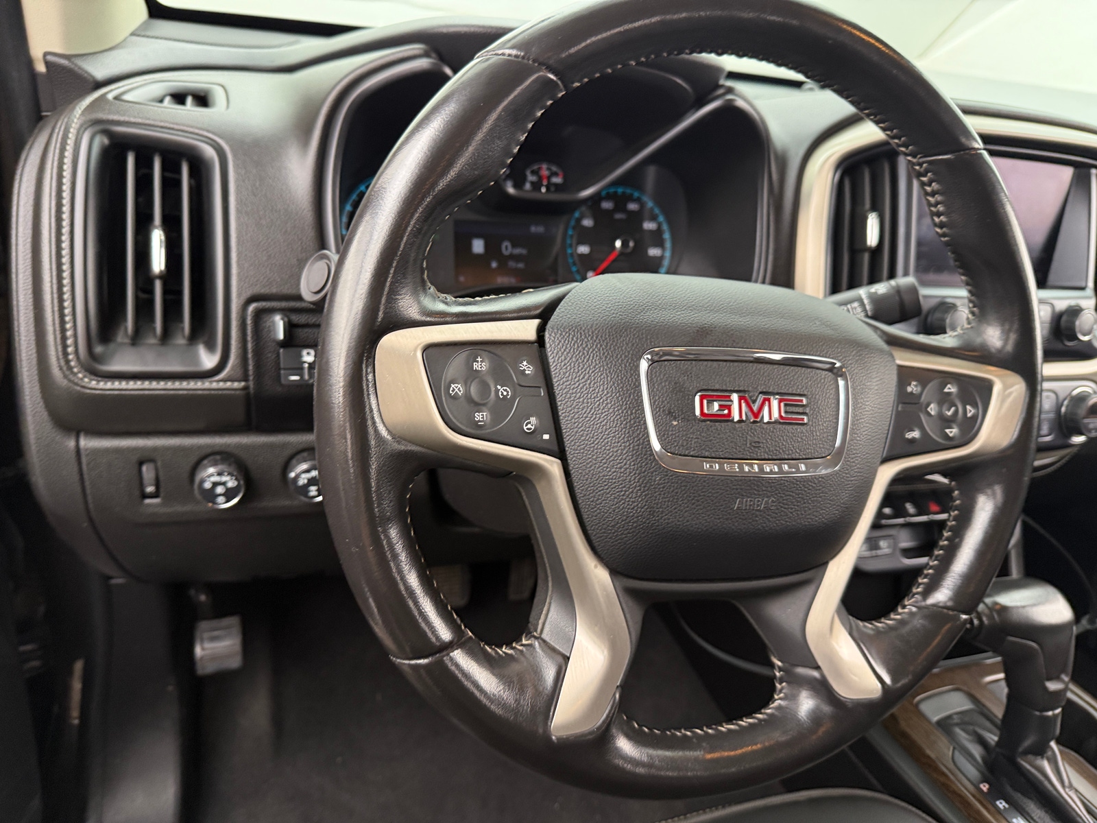 Thumbnail: 2019 GMC Canyon - 4