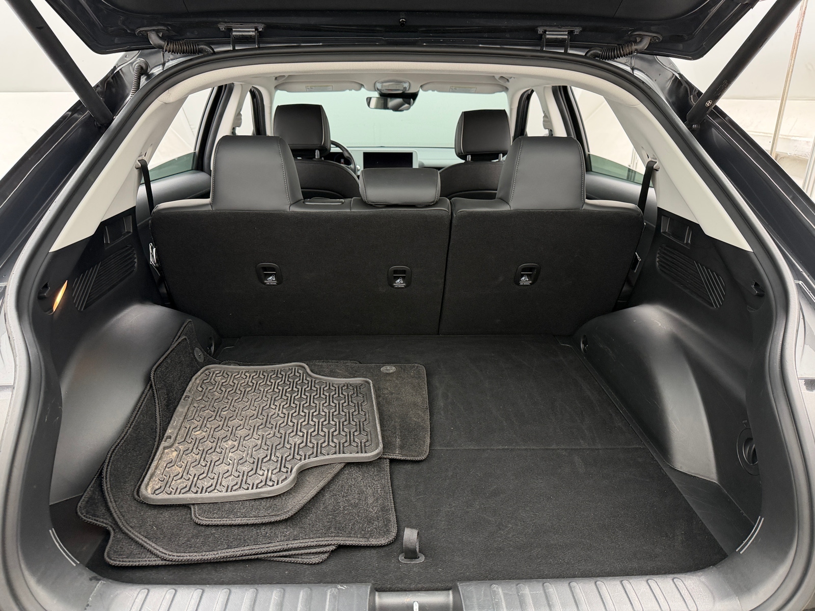 Thumbnail: 2022 Hyundai Ioniq 5 - 6