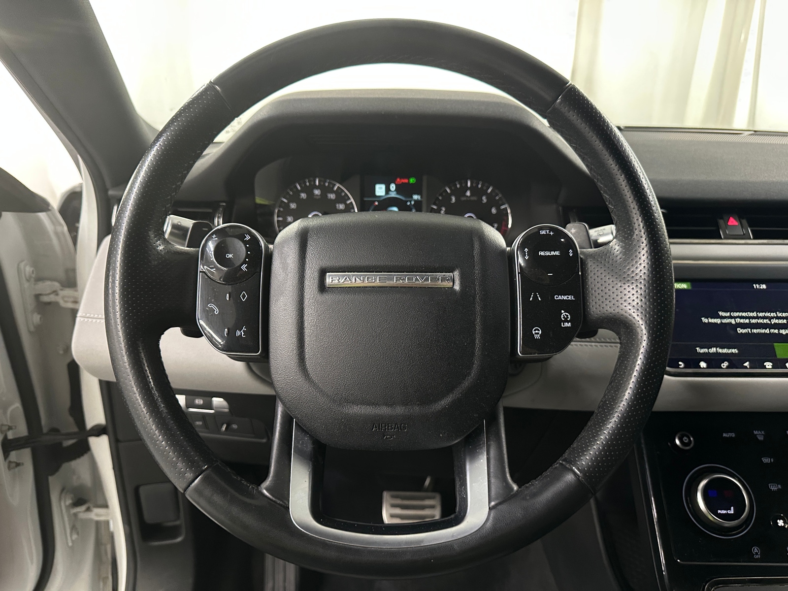 Thumbnail: 2020 Land Rover Range Rover Evoque - 4
