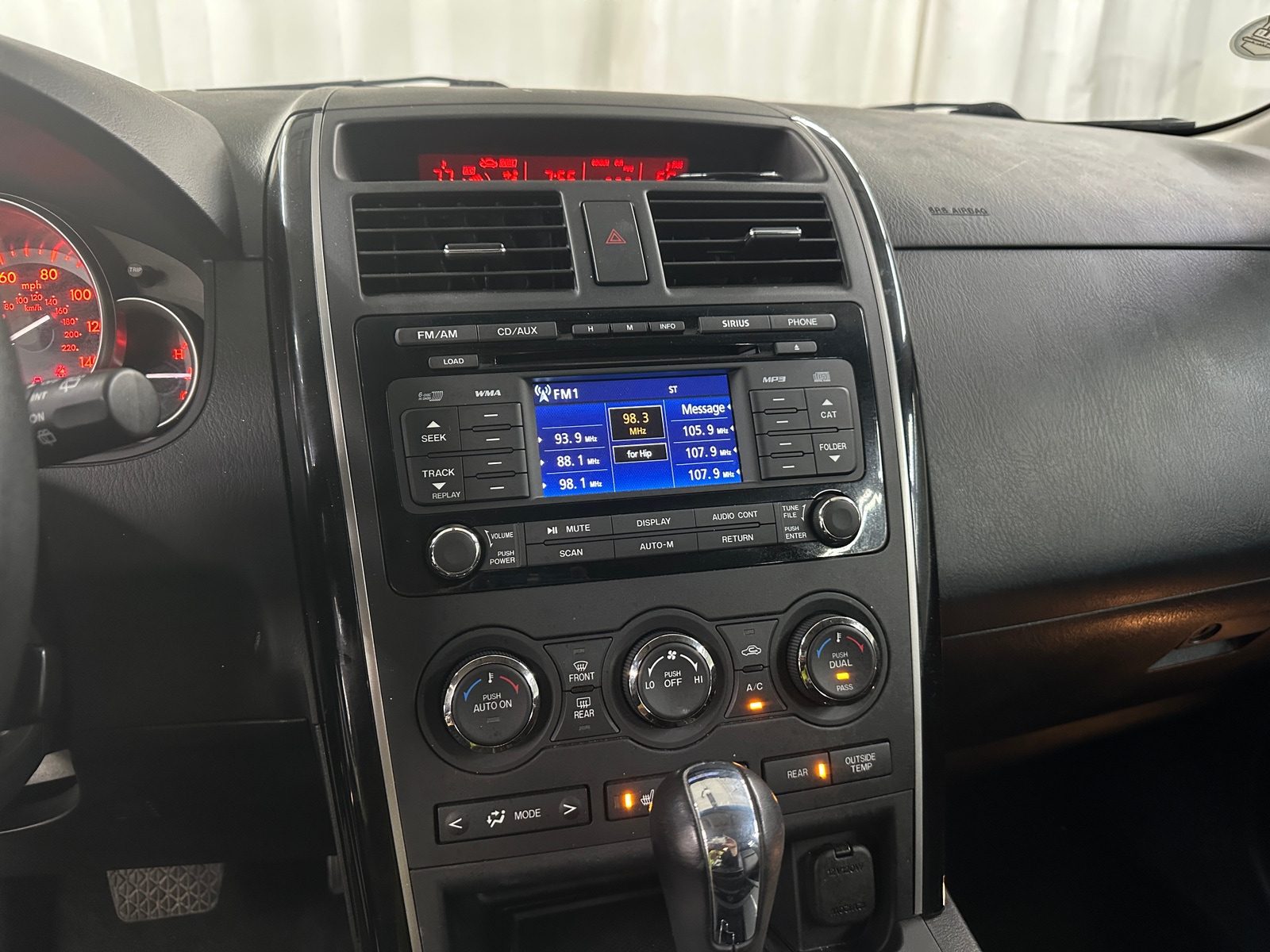 Thumbnail: 2010 Mazda CX-9 - 3