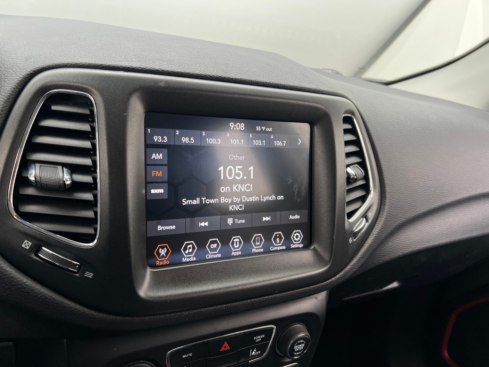 Thumbnail: 2021 Jeep Compass - 3
