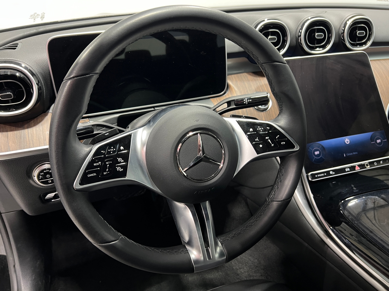 Thumbnail: 2025 Mercedes-Benz C-Class - 4