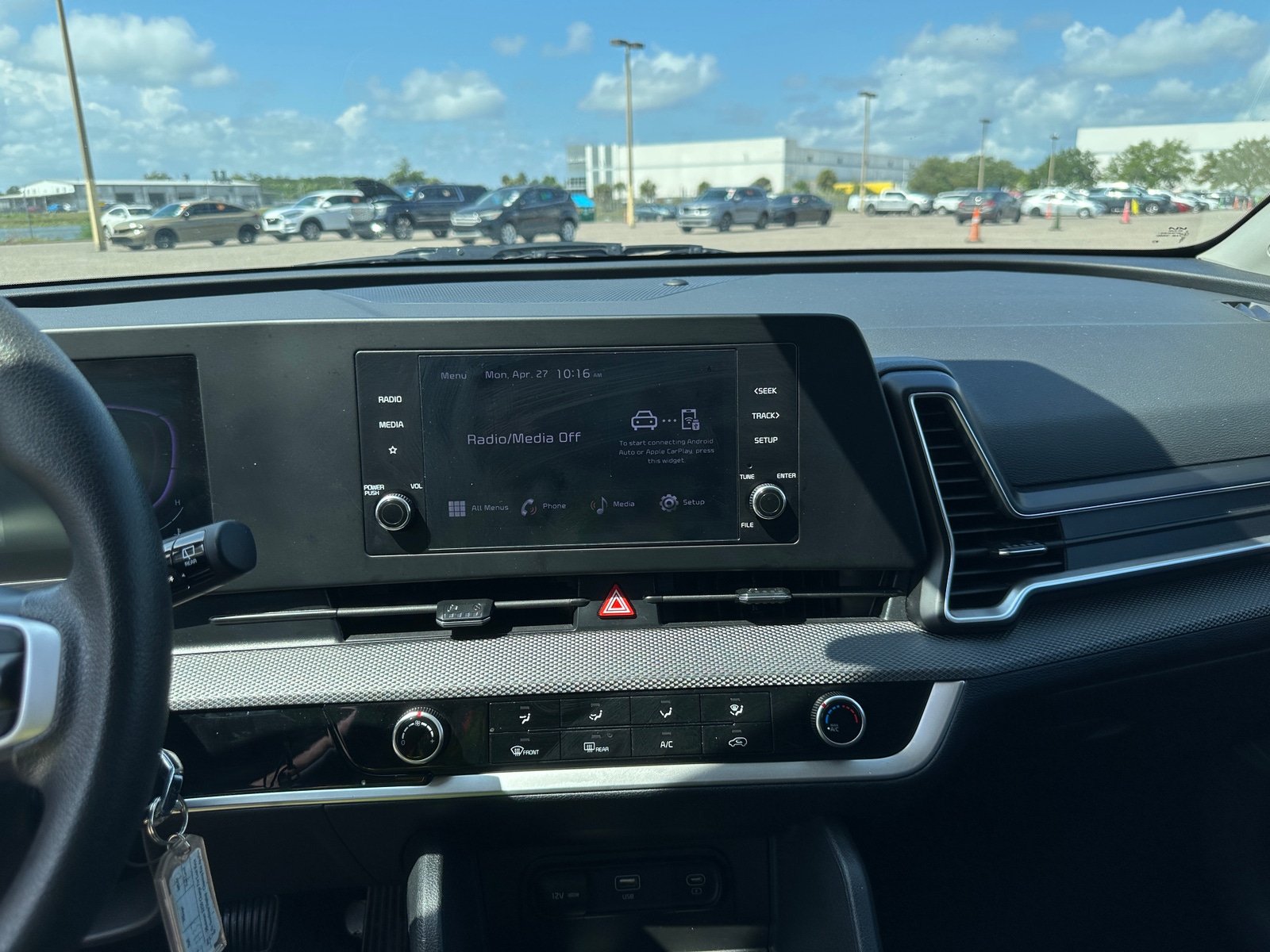 Thumbnail: 2025 Kia Sportage - 4