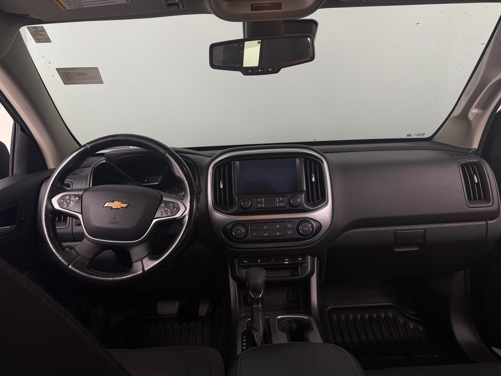 Thumbnail: 2022 Chevrolet Colorado - 3