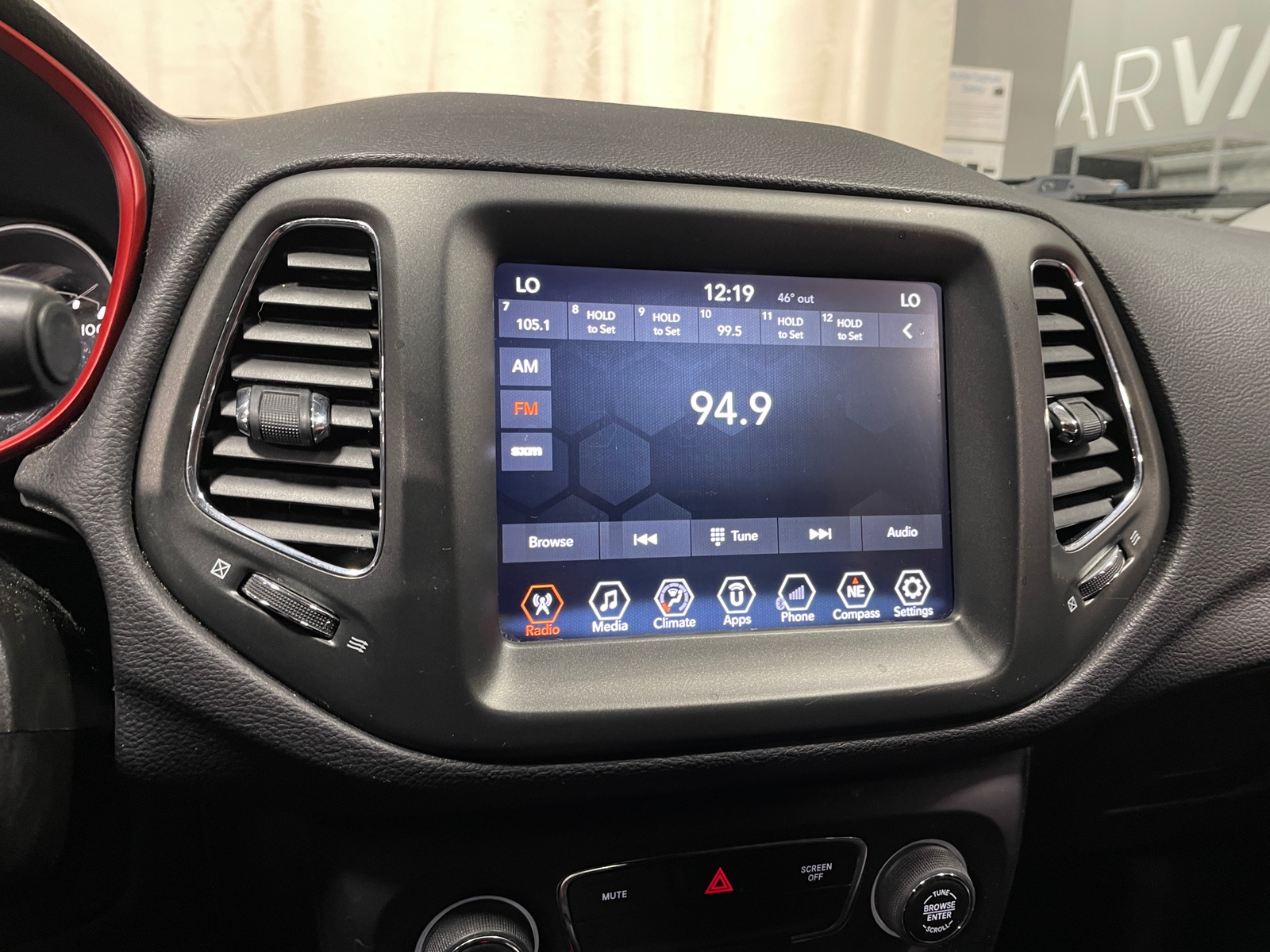 Thumbnail: 2018 Jeep Compass - 4