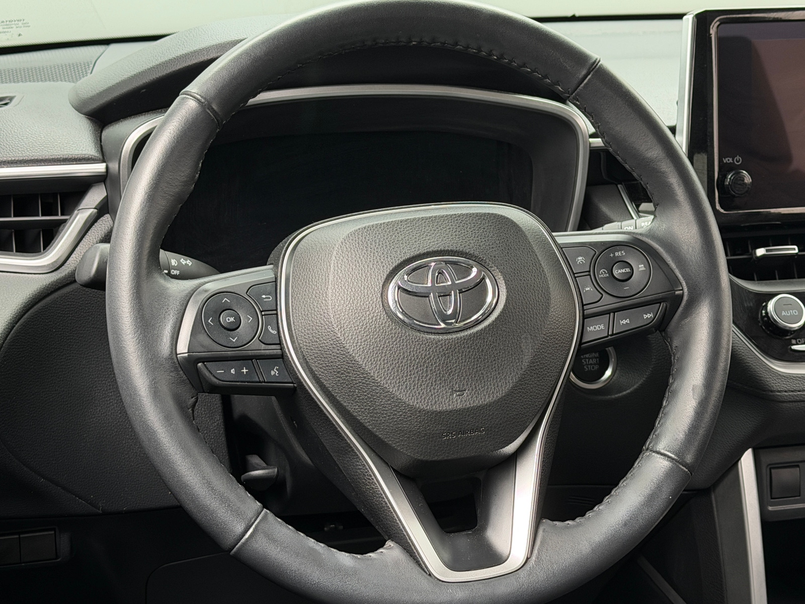 Thumbnail: 2023 Toyota Corolla Cross - 4