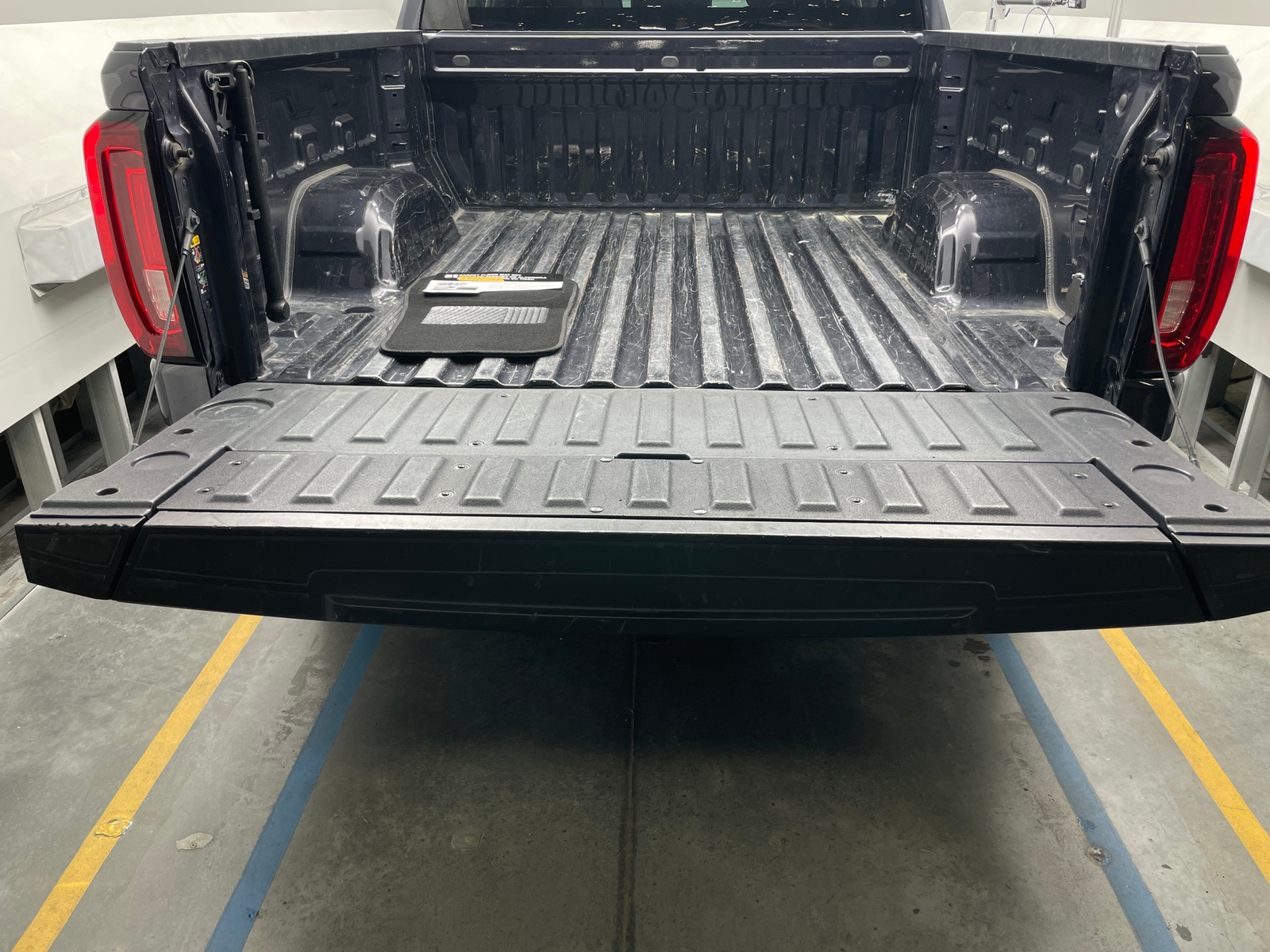 Thumbnail: 2025 GMC Sierra 1500 - 6