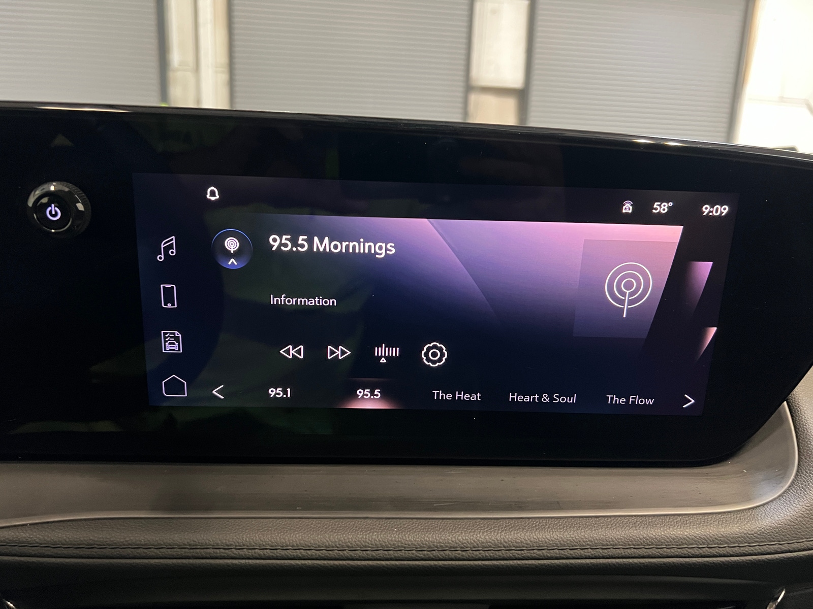 Thumbnail: 2025 Buick Encore GX - 3