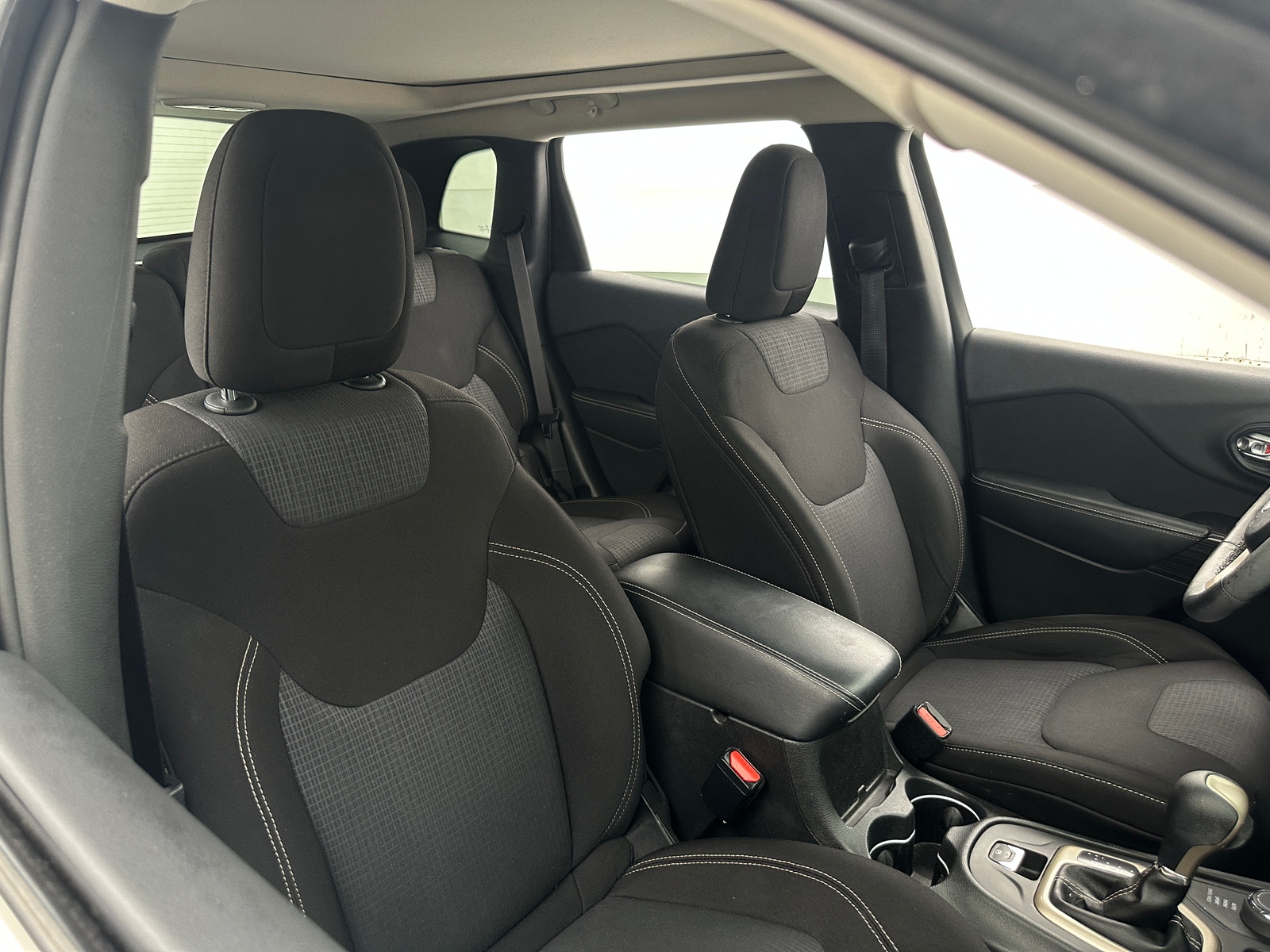 Thumbnail: 2015 Jeep Cherokee - 2