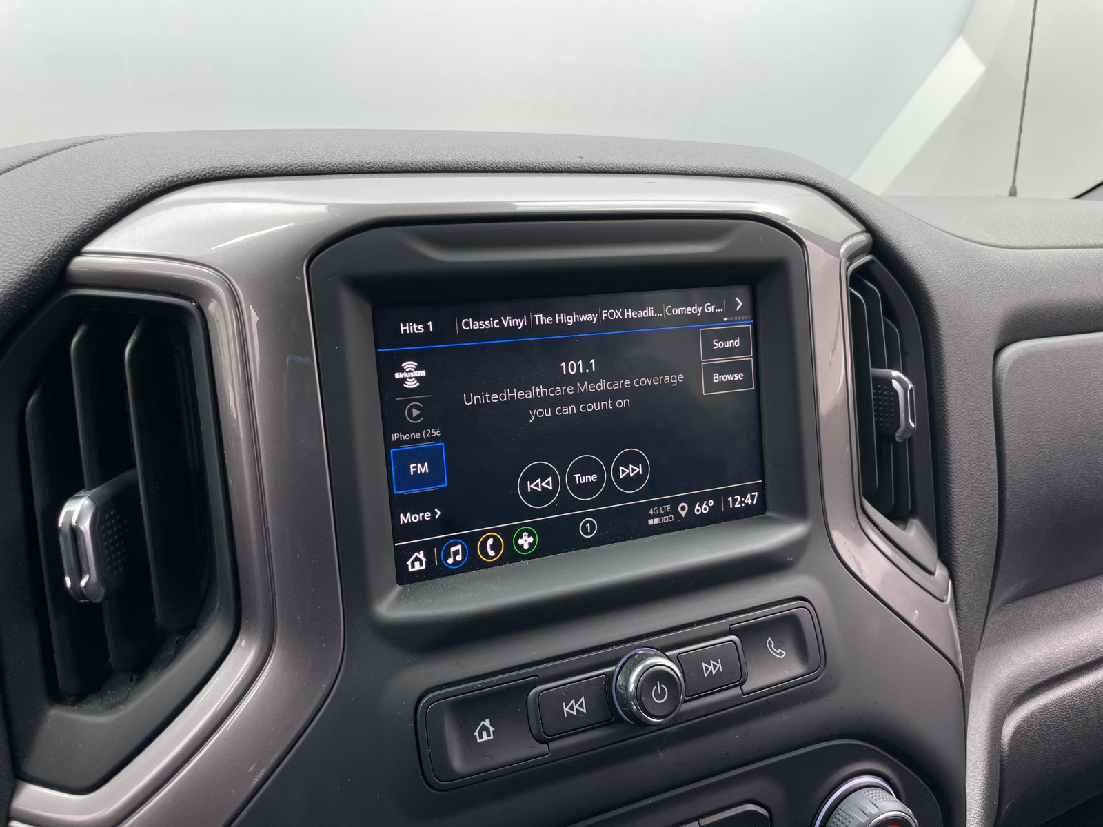 Thumbnail: 2023 Chevrolet Silverado 1500 - 4