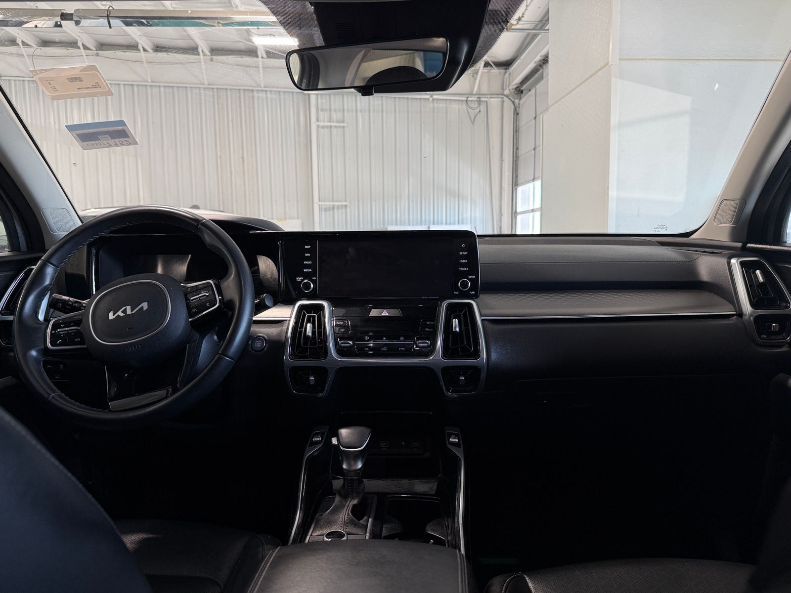 Thumbnail: 2022 Kia Sorento - 2