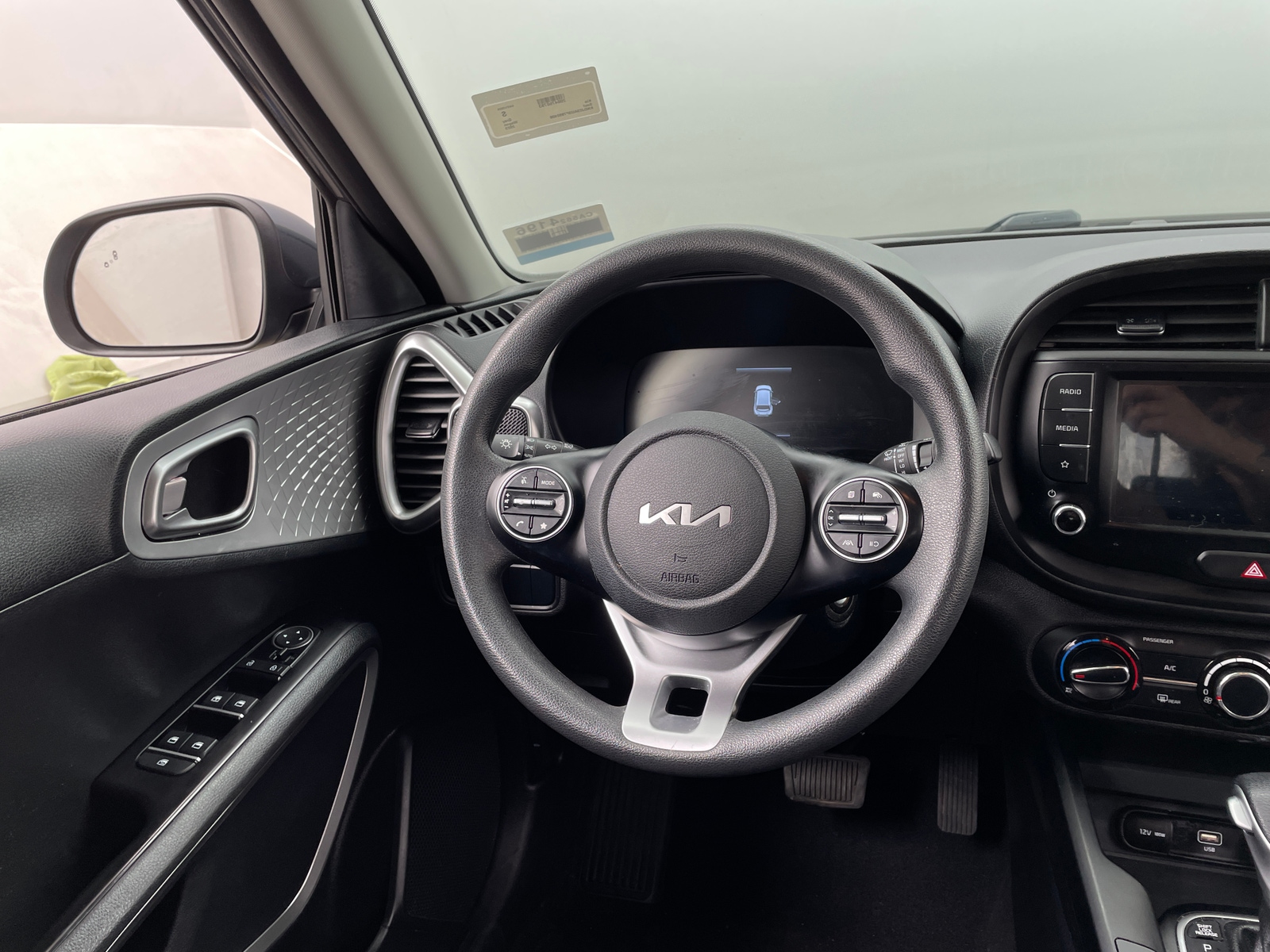 Thumbnail: 2023 Kia Soul - 5
