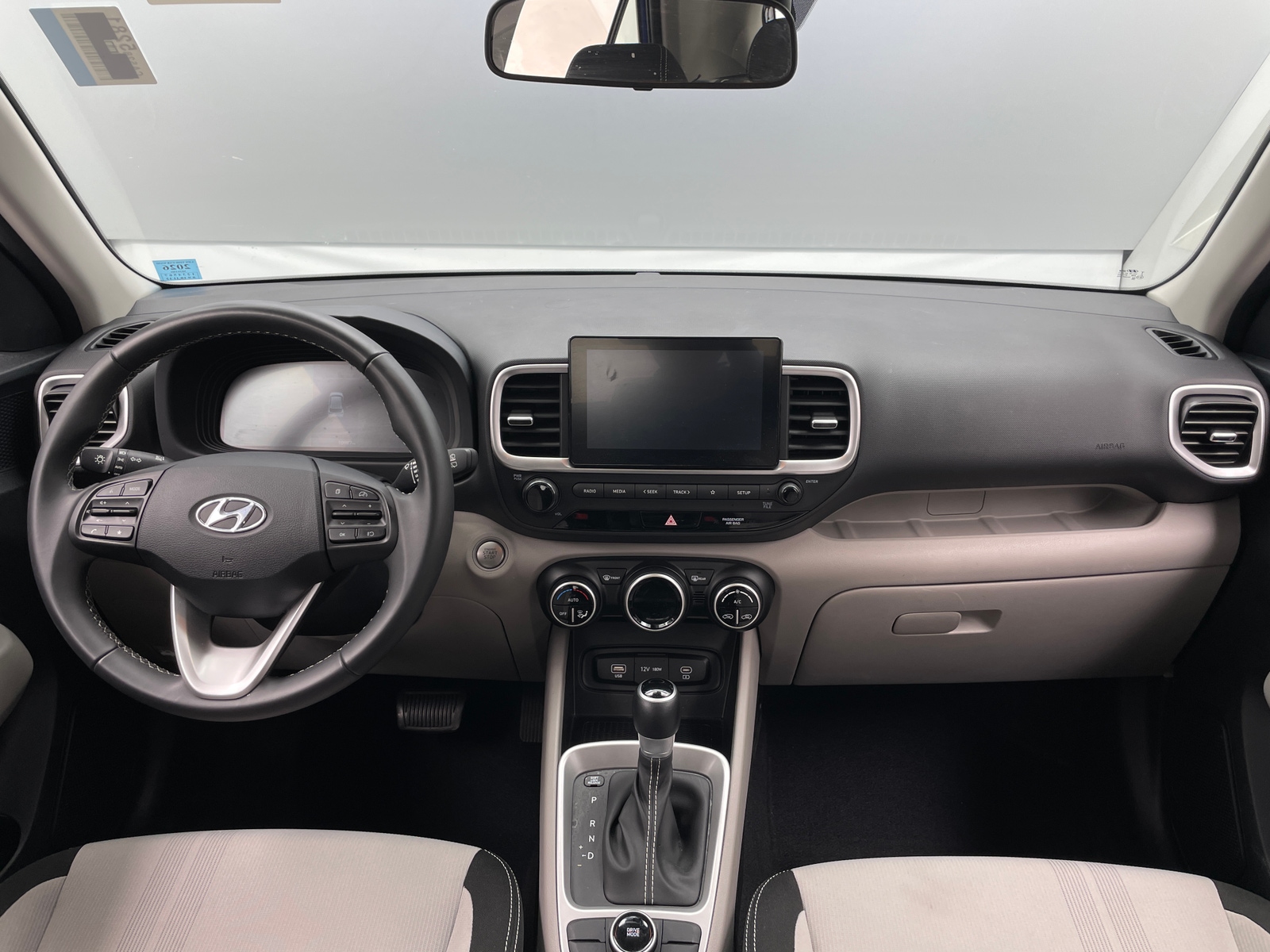 Thumbnail: 2025 Hyundai Venue - 3