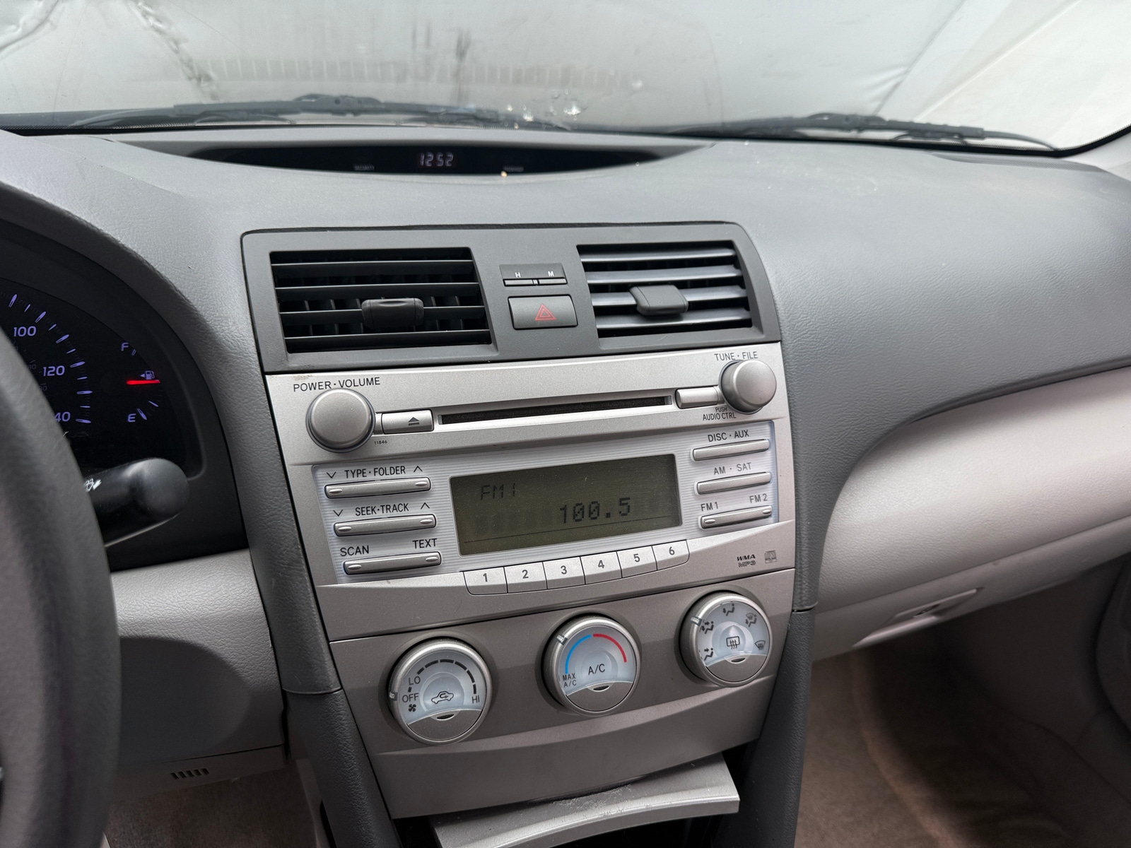 Thumbnail: 2011 Toyota Camry - 4