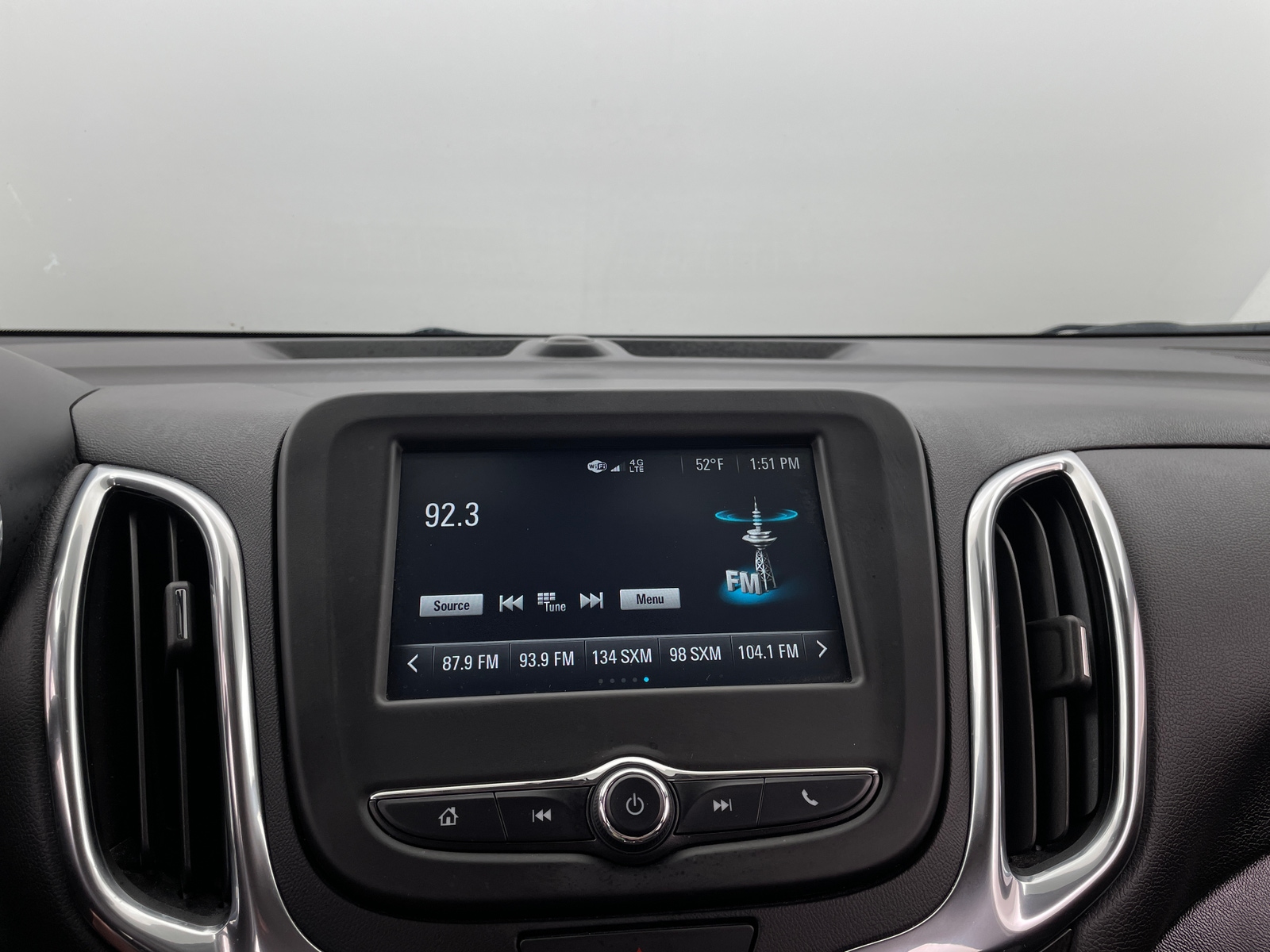 Thumbnail: 2018 Chevrolet Equinox - 4