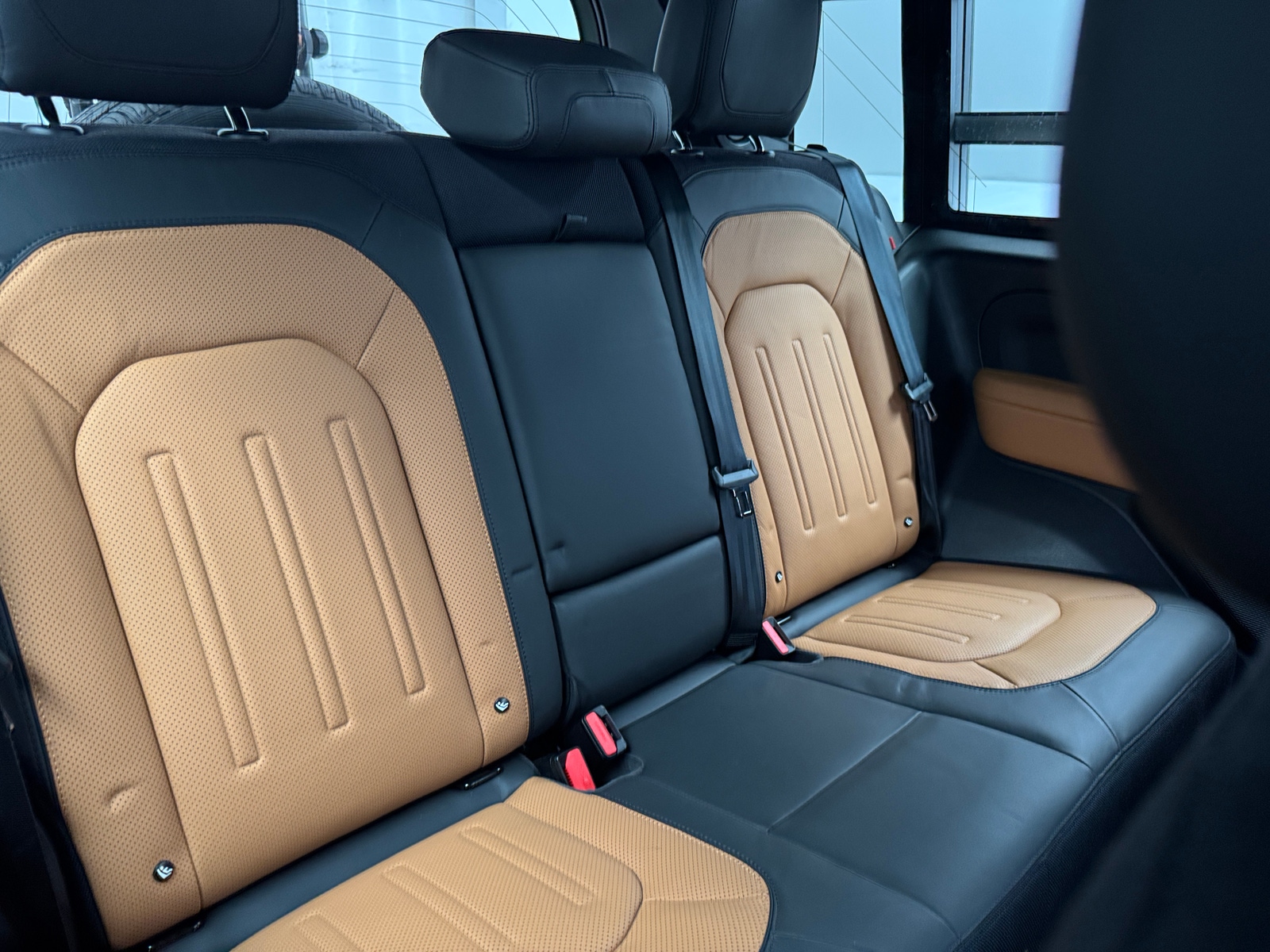 Thumbnail: 2021 Land Rover Defender - 5