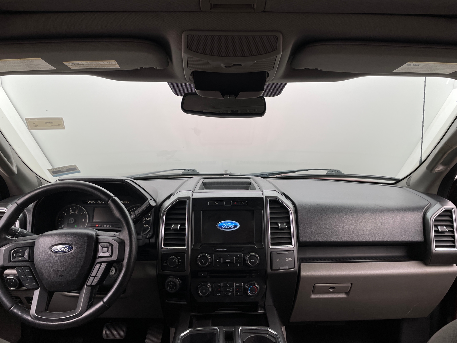 Thumbnail: 2017 Ford Econoline - 3